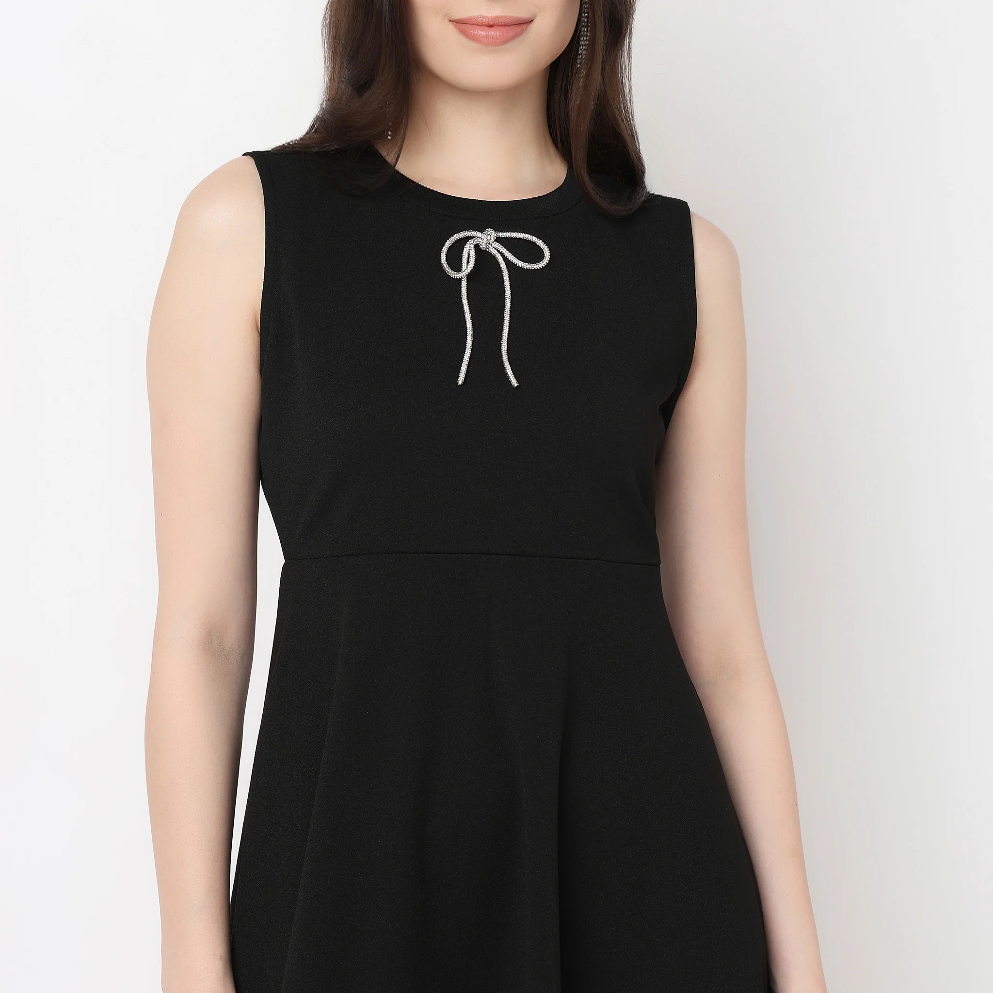 A Line Betty Dress With Bow Detail - Image 4