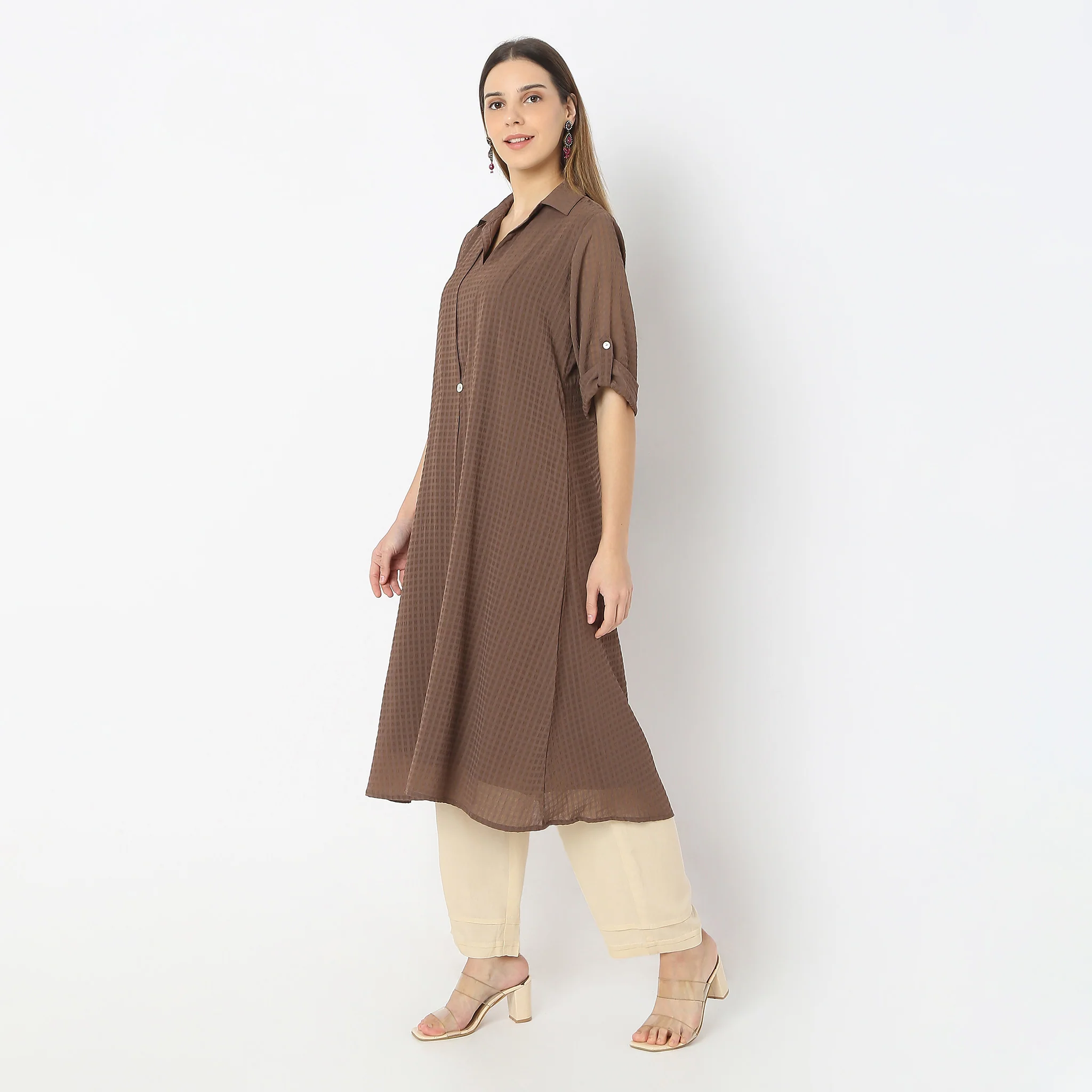 A-Line Centre Box Pleat Kurta With Short Collar And Pant Set - Image 12