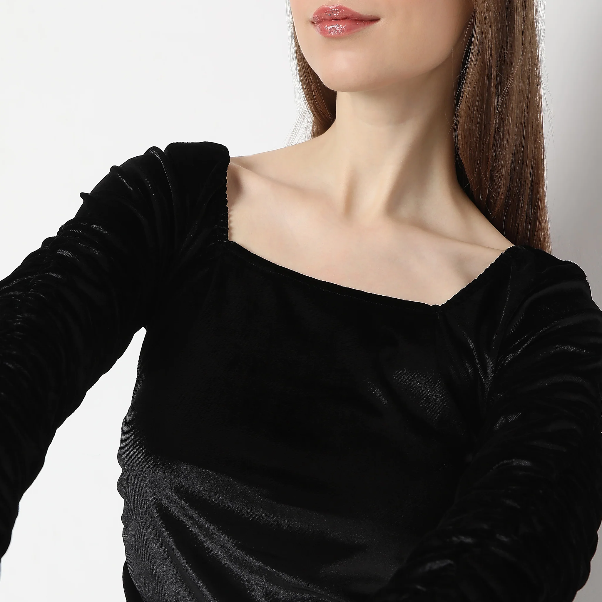 Above Knee Full Sleeve Velvet Party Dress - Image 4