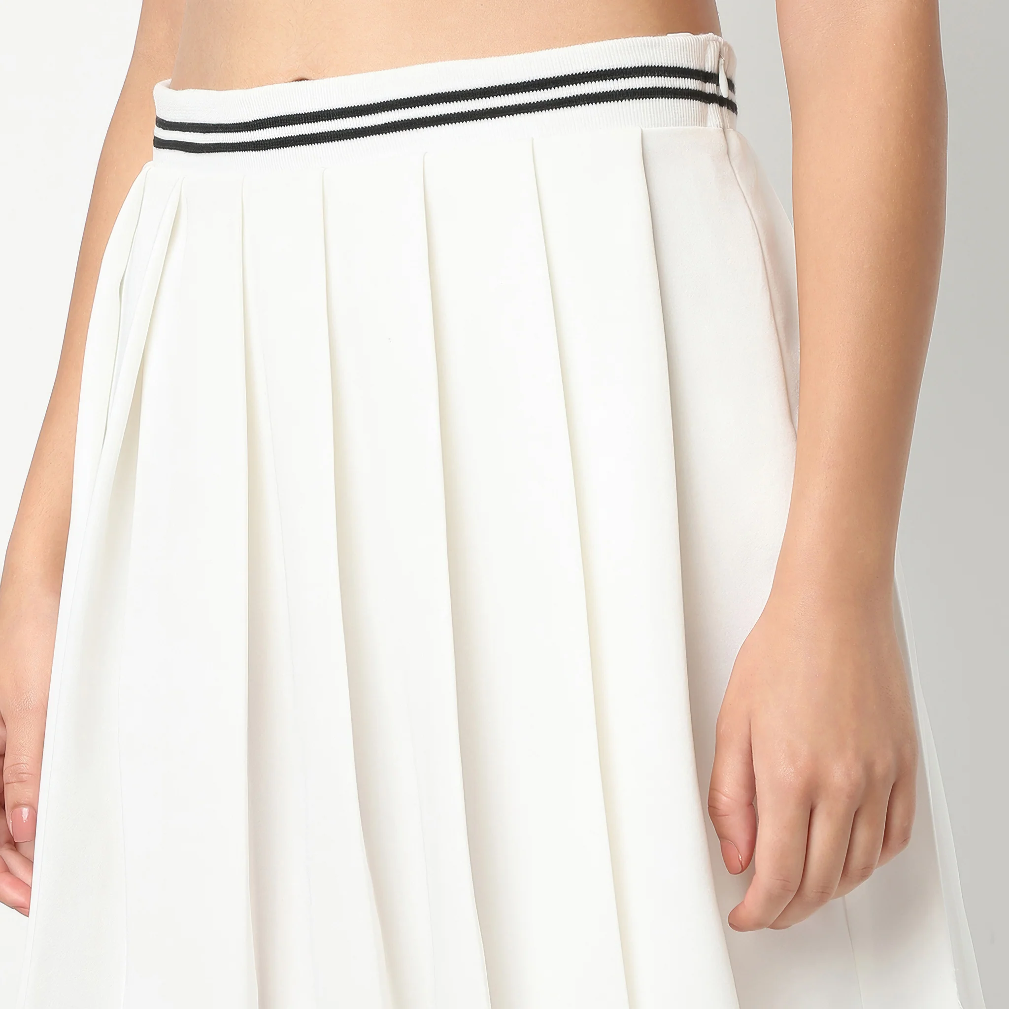 Above Knee High Rise Flared Pleated Skirt - Image 4