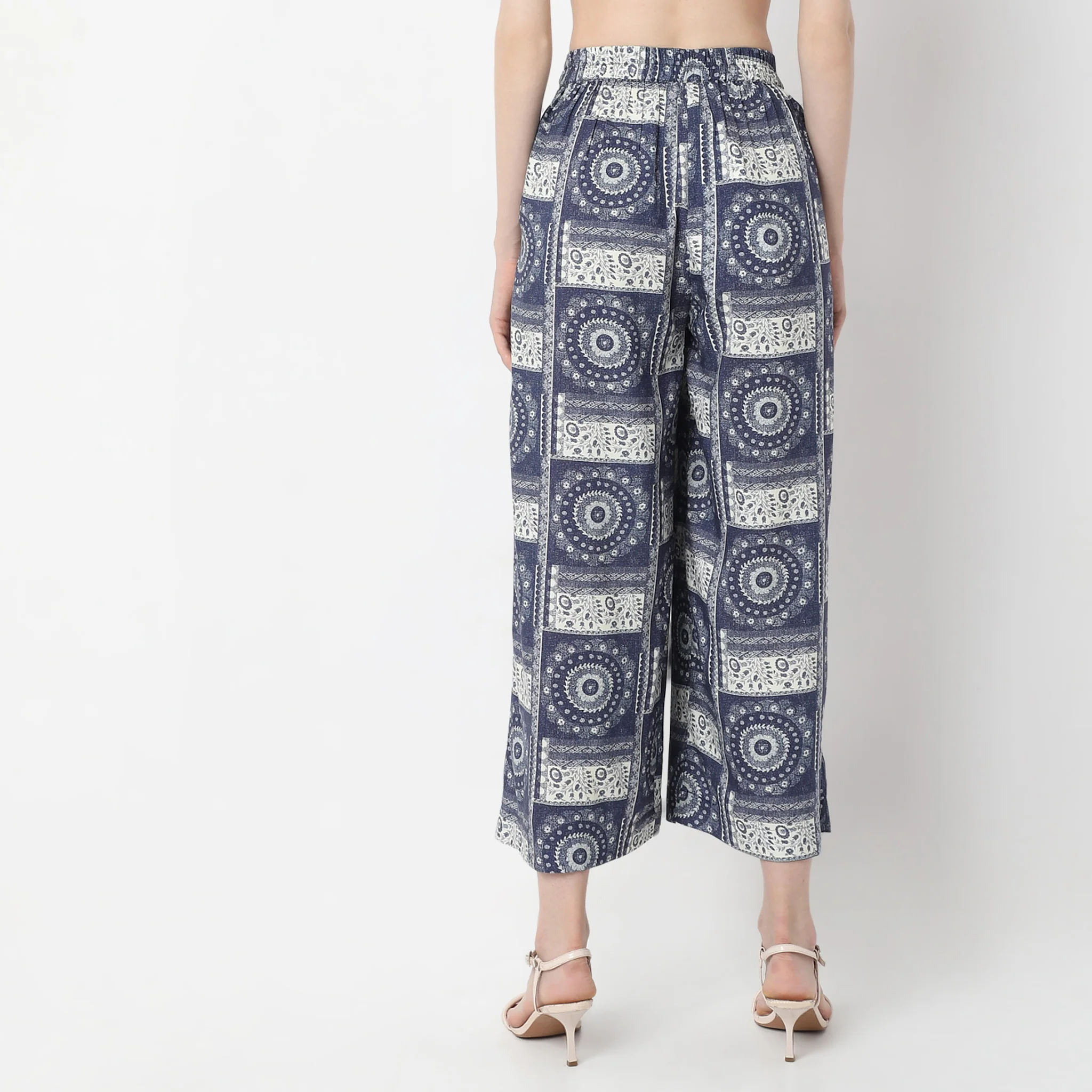Abstract Print High Rise Straight Fit Culottes - Image 3