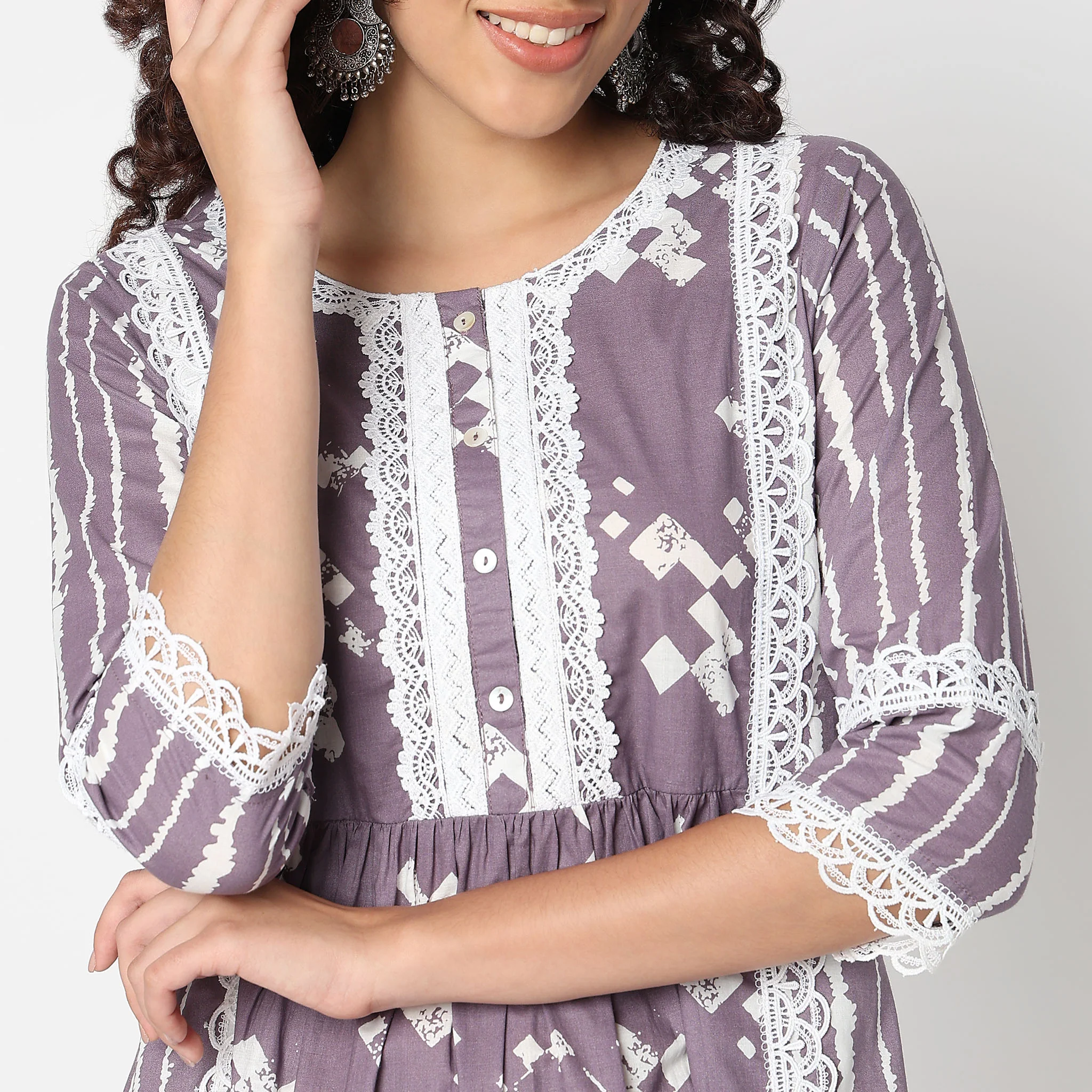 Abstract Printed Kurta With Lace Highlight - Image 10