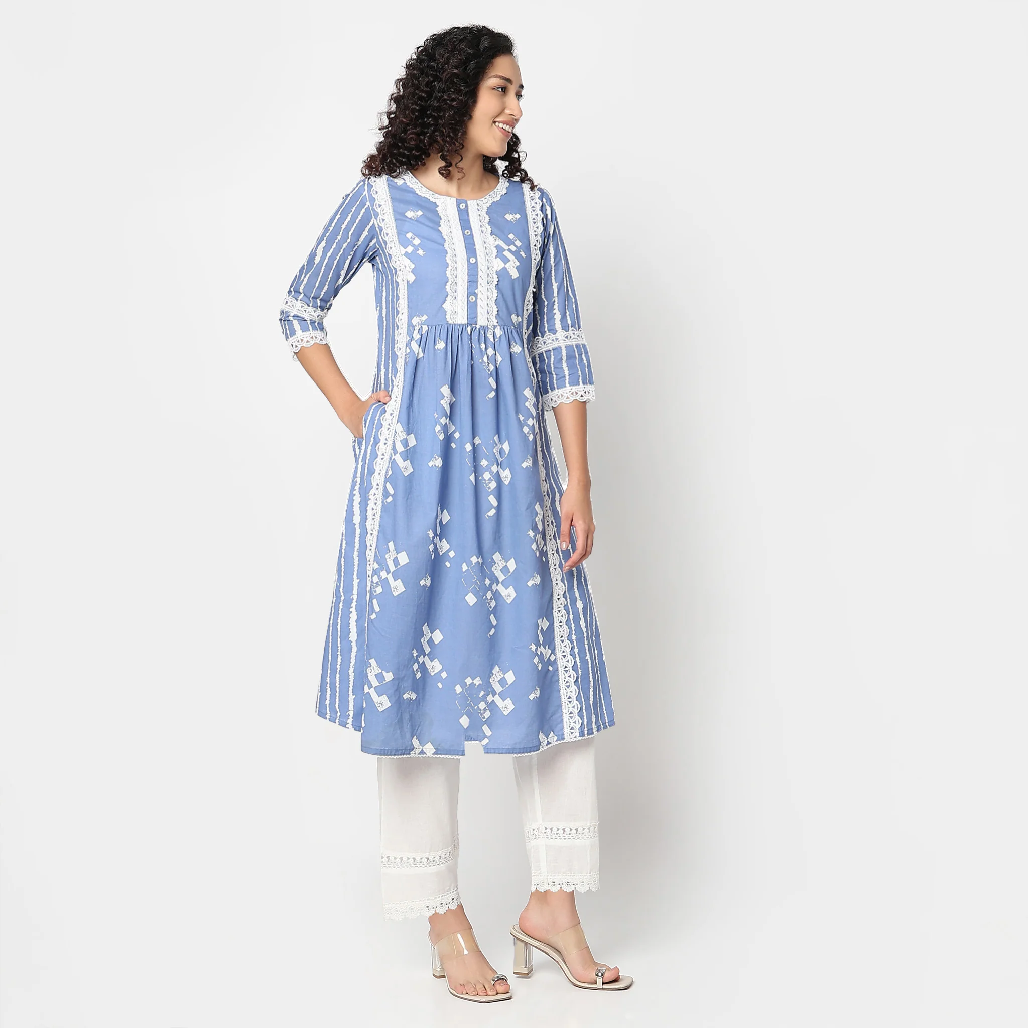 Abstract Printed Kurta With Lace Highlight - Image 4