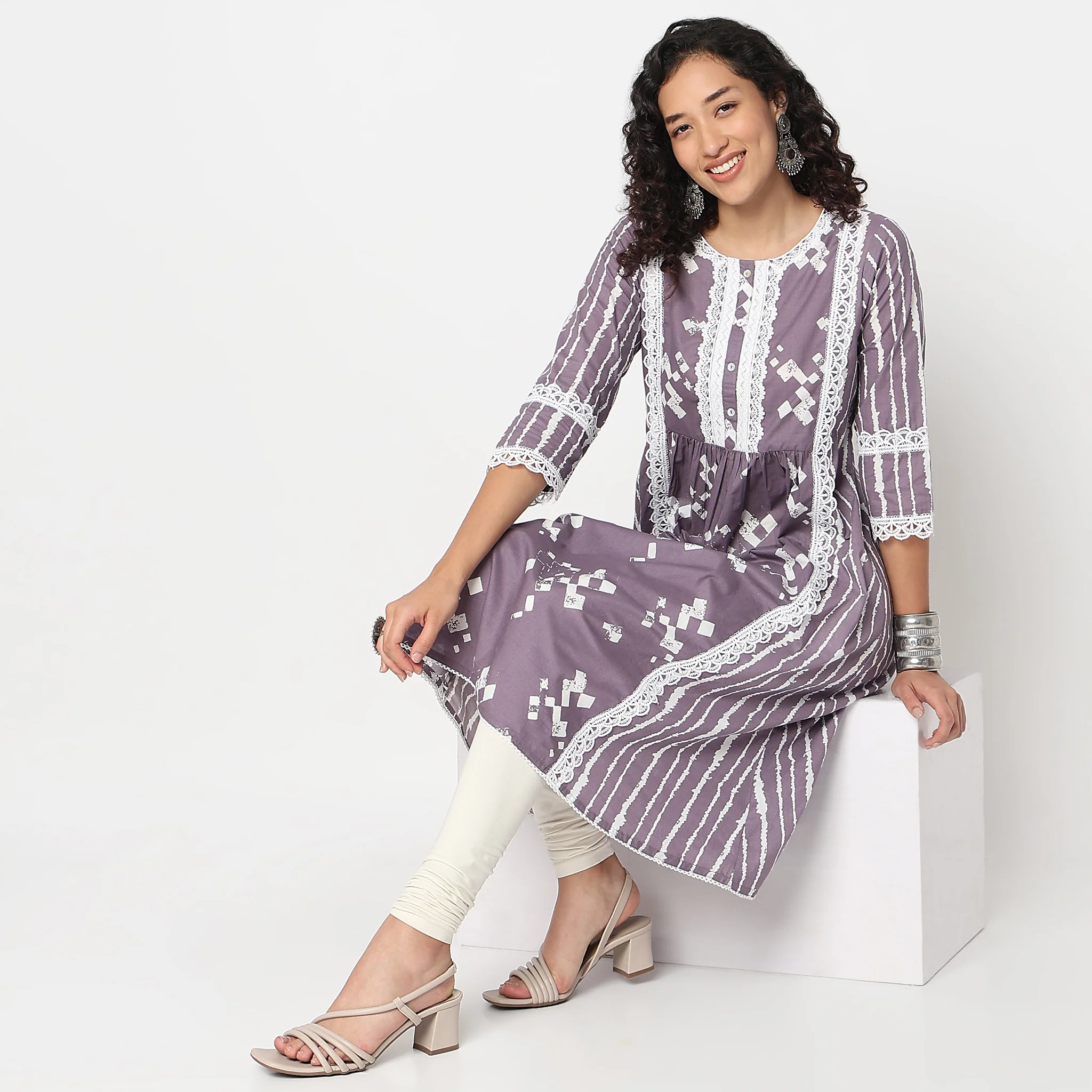 Abstract Printed Kurta With Lace Highlight - Image 6