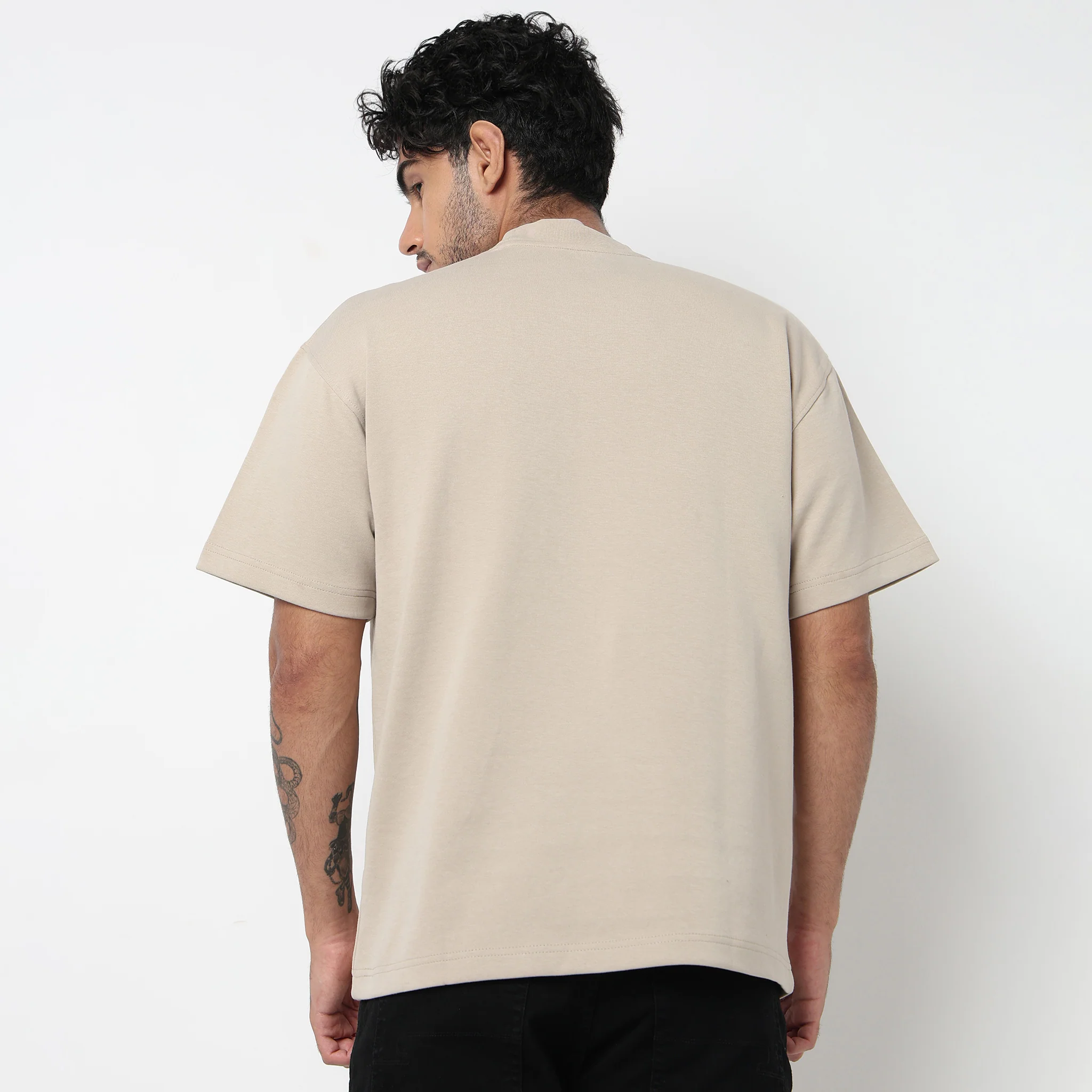 Airess Oversize Solid T-Shirt - Image 3