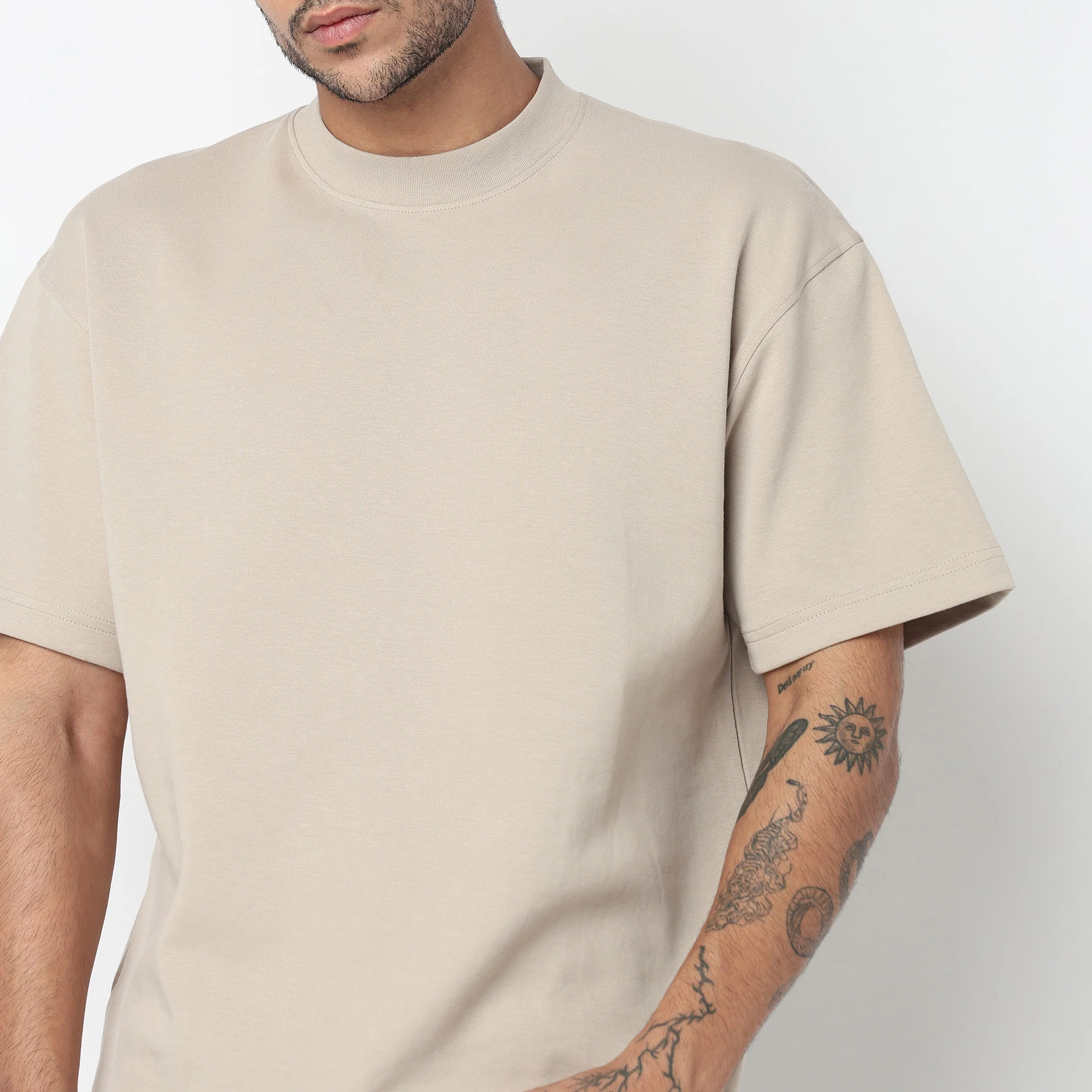 Airess Oversize Solid T-Shirt - Image 4
