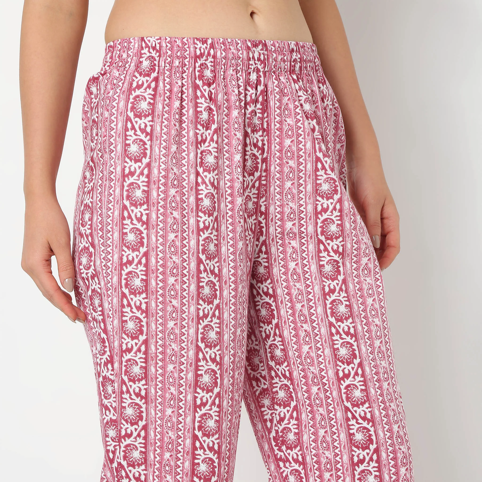 Ankle Length Printed Straight Fit Pants - Image 4