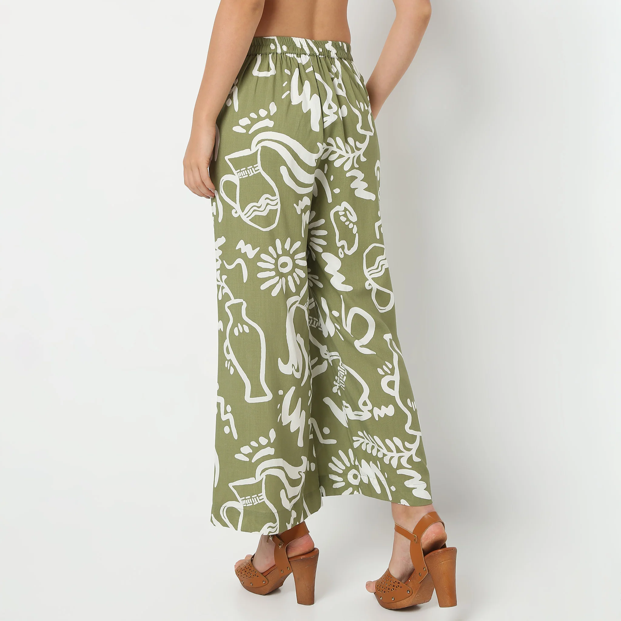 Ankle Length Printed Relaxed Fit Pants - Image 3