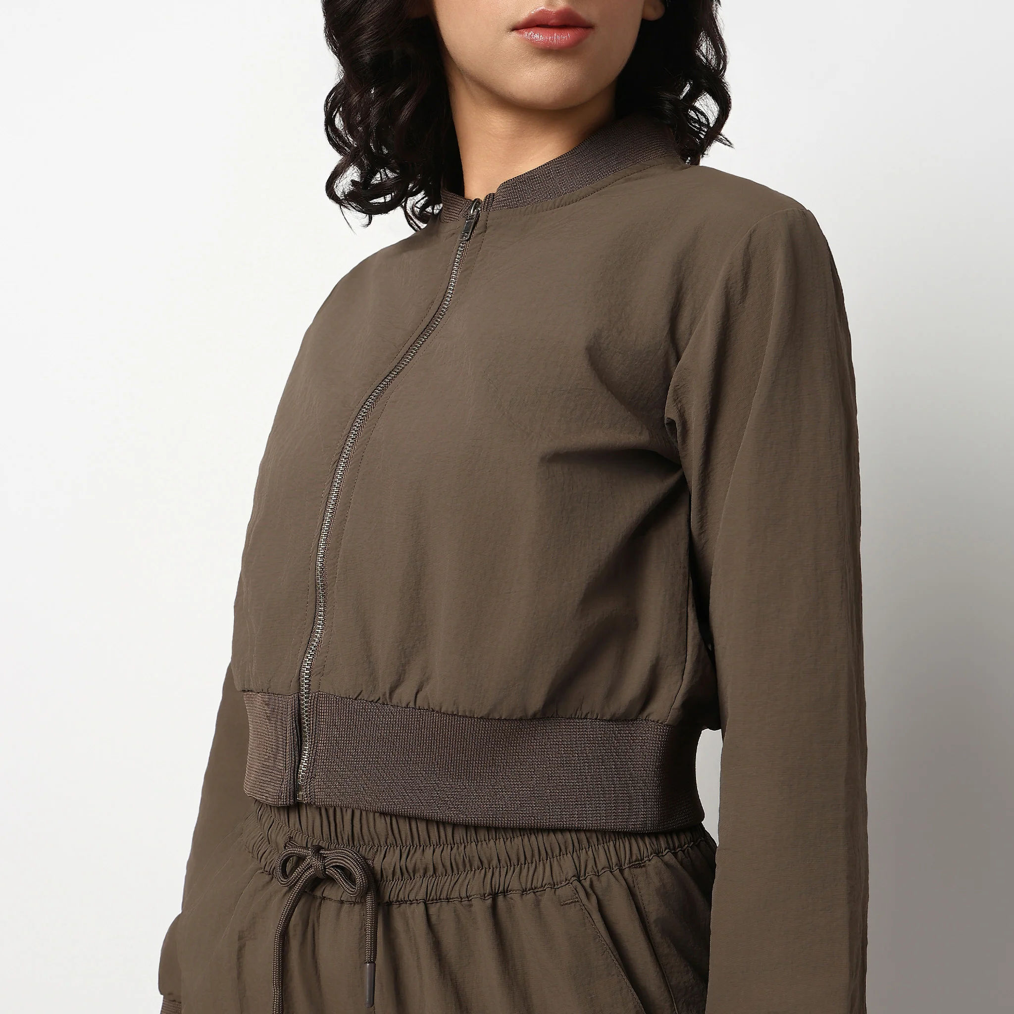 Athleisure Cropped Tech Jacket - Image 4
