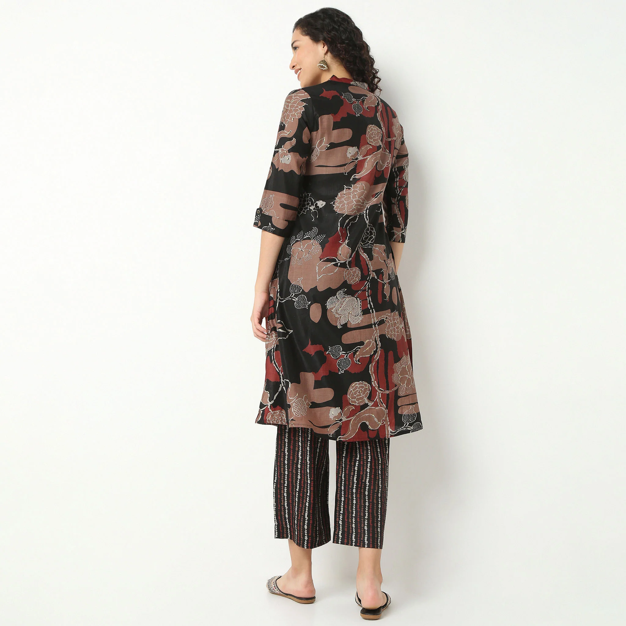 Band Neck Kurta With Pant Set - Image 3