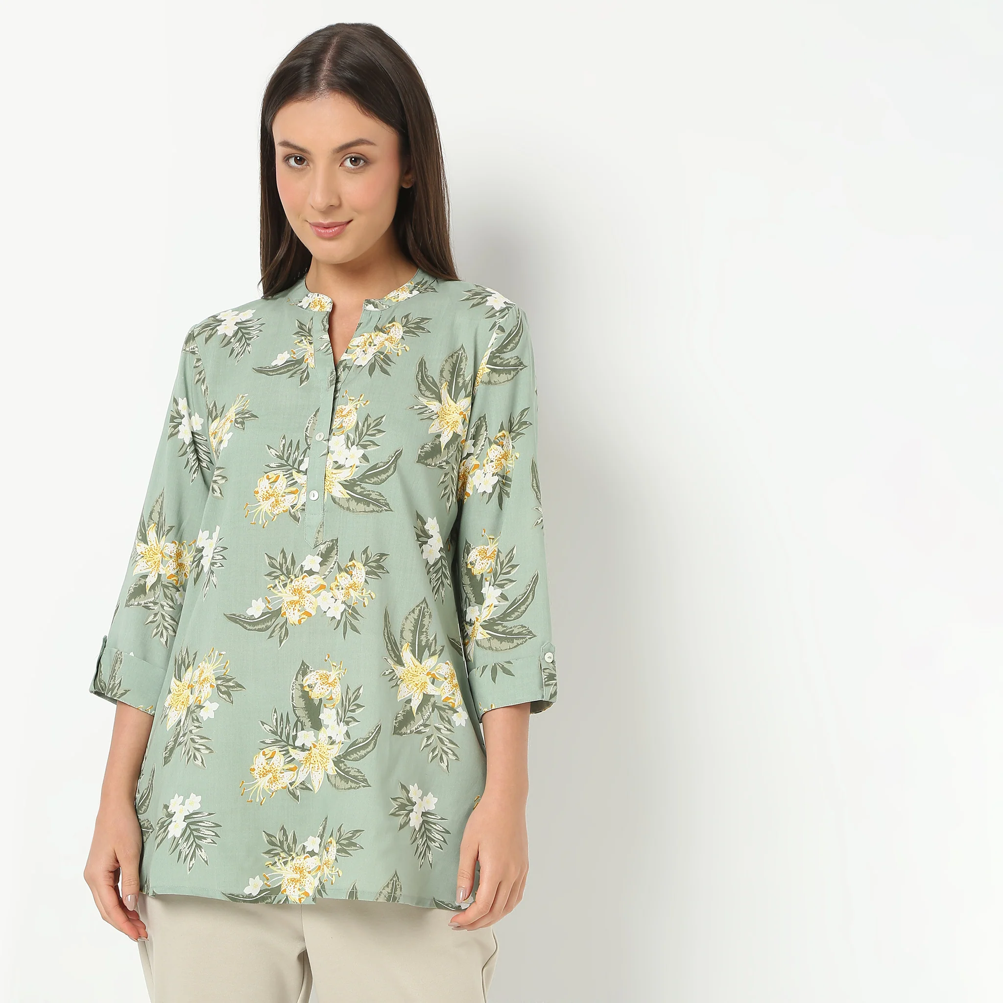 Band Neck Three-Fourth Sleeve Printed Straight Fit Short Kurta - Image 2