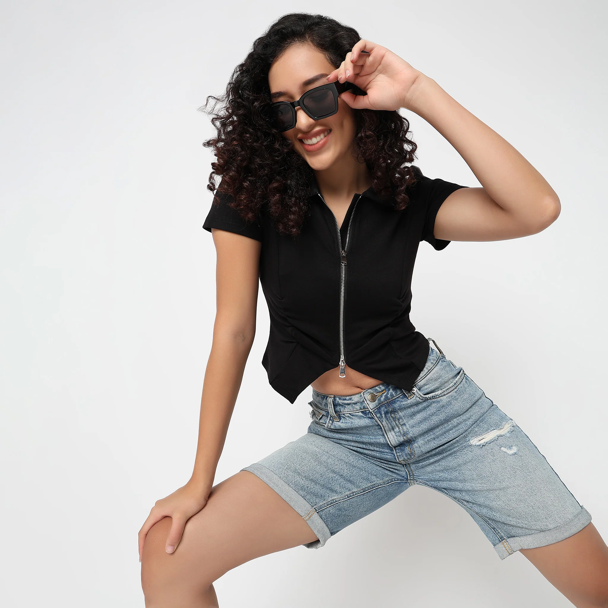 Betty Fashion Tee With Front Ruching Detail And Front Two-Way Zipper Opening - Image 2