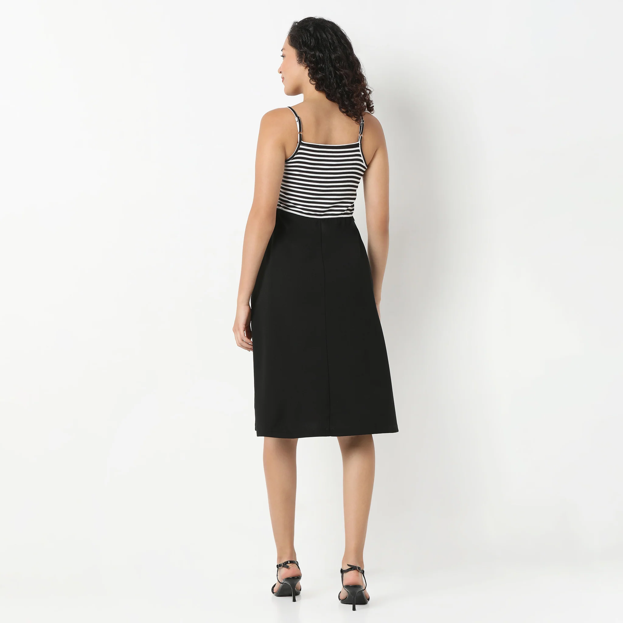 Betty Flared Sleeveless Solid Dress - Image 3