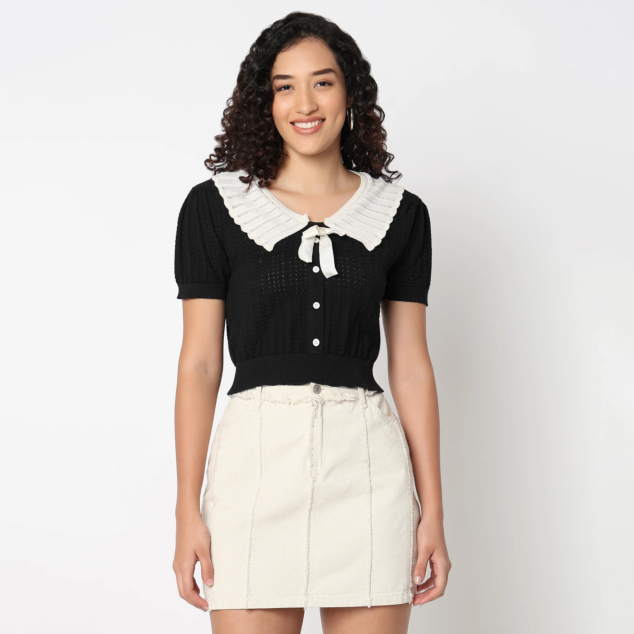 Betty Peterpan Collar Fashion T-Shirt - Image 2