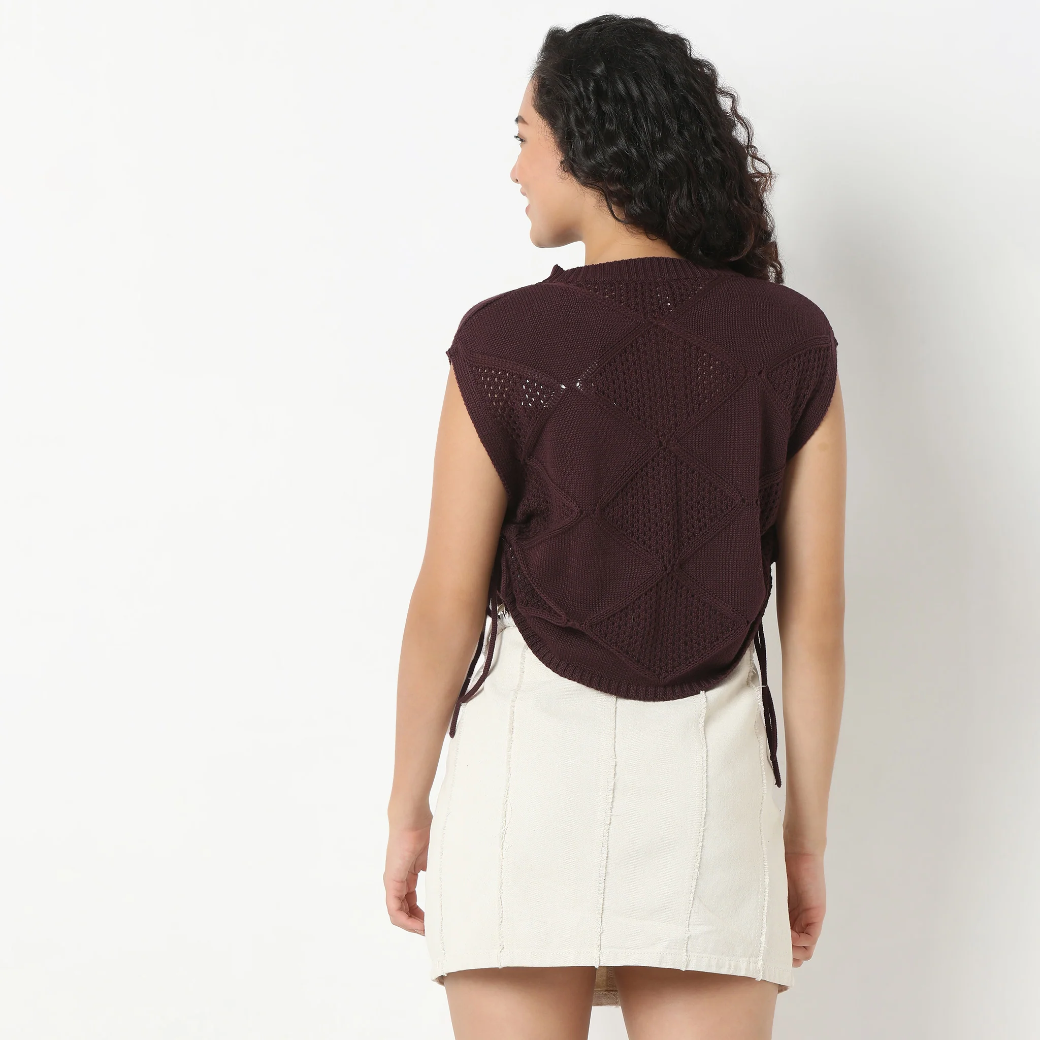 Betty Relaxed Fit Fashion T-Shirt With Extended Sleeves - Image 3