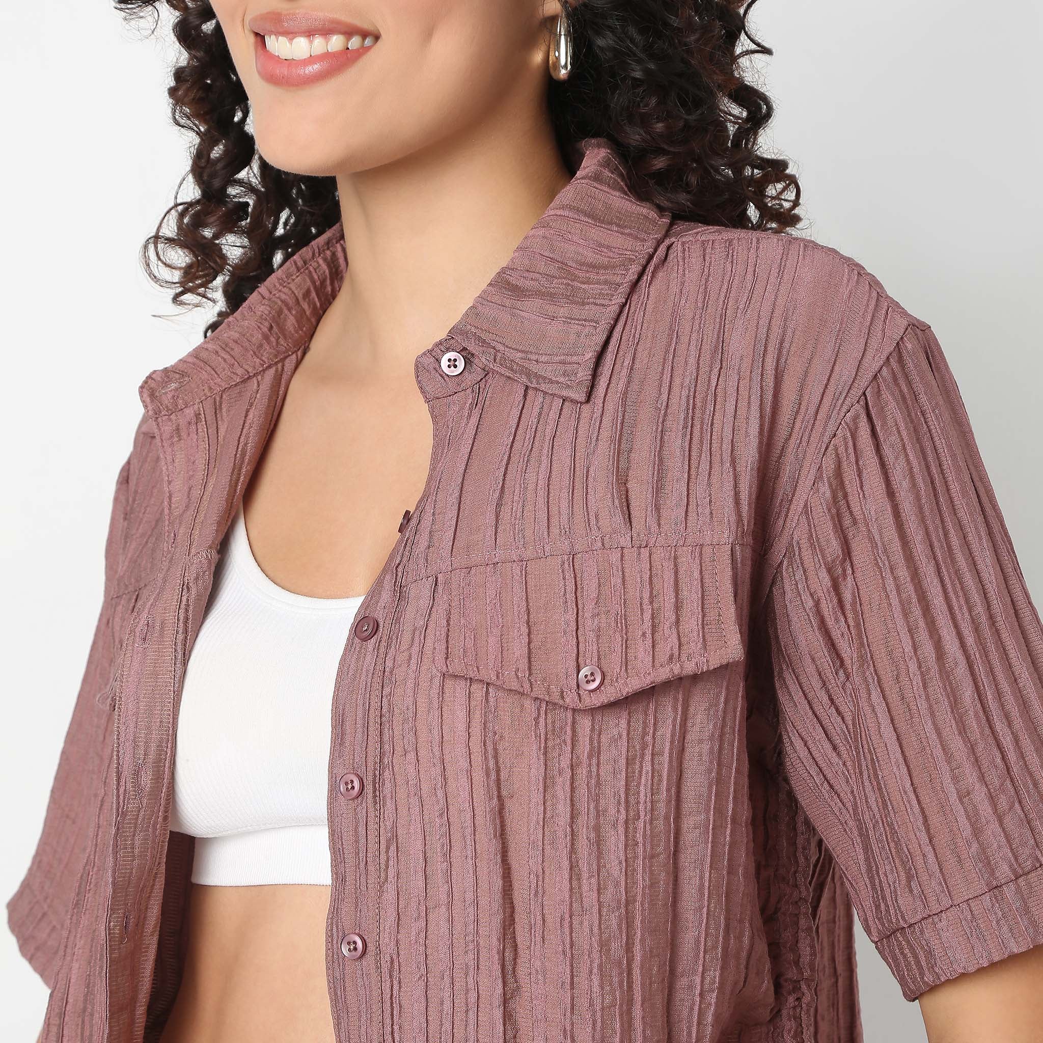 Betty Side Ruching Crop Shirt - Image 4