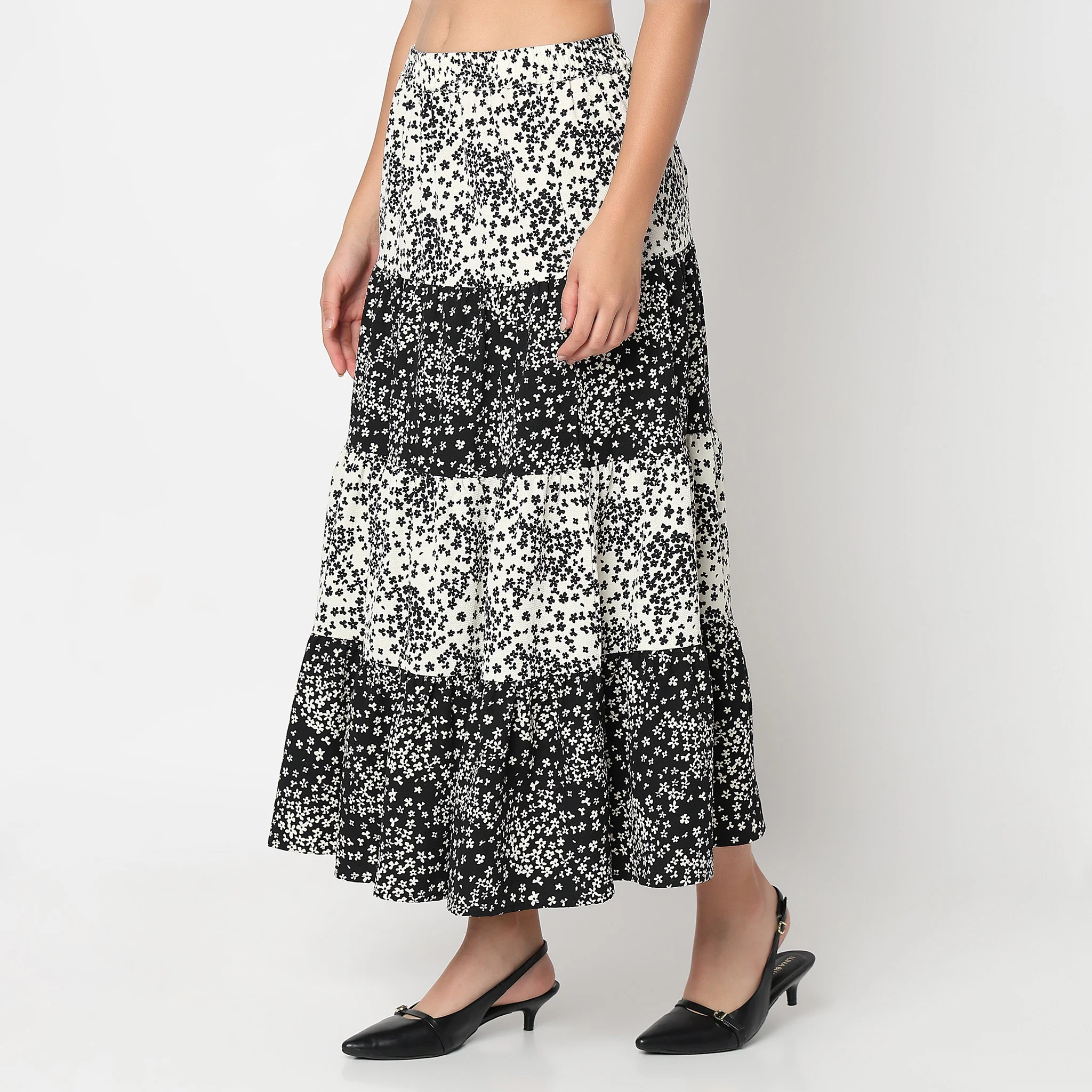 Betty Tiered Skirt With Floral All Over Print - Image 5