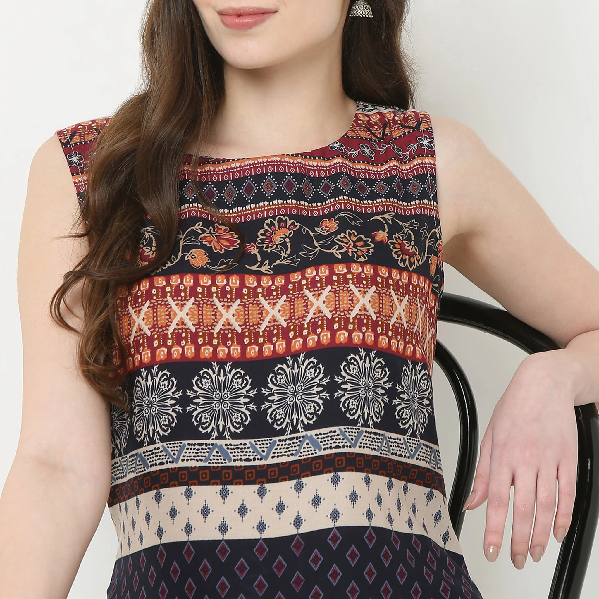 Boat Neck Printed Straigth Kurta - Image 4