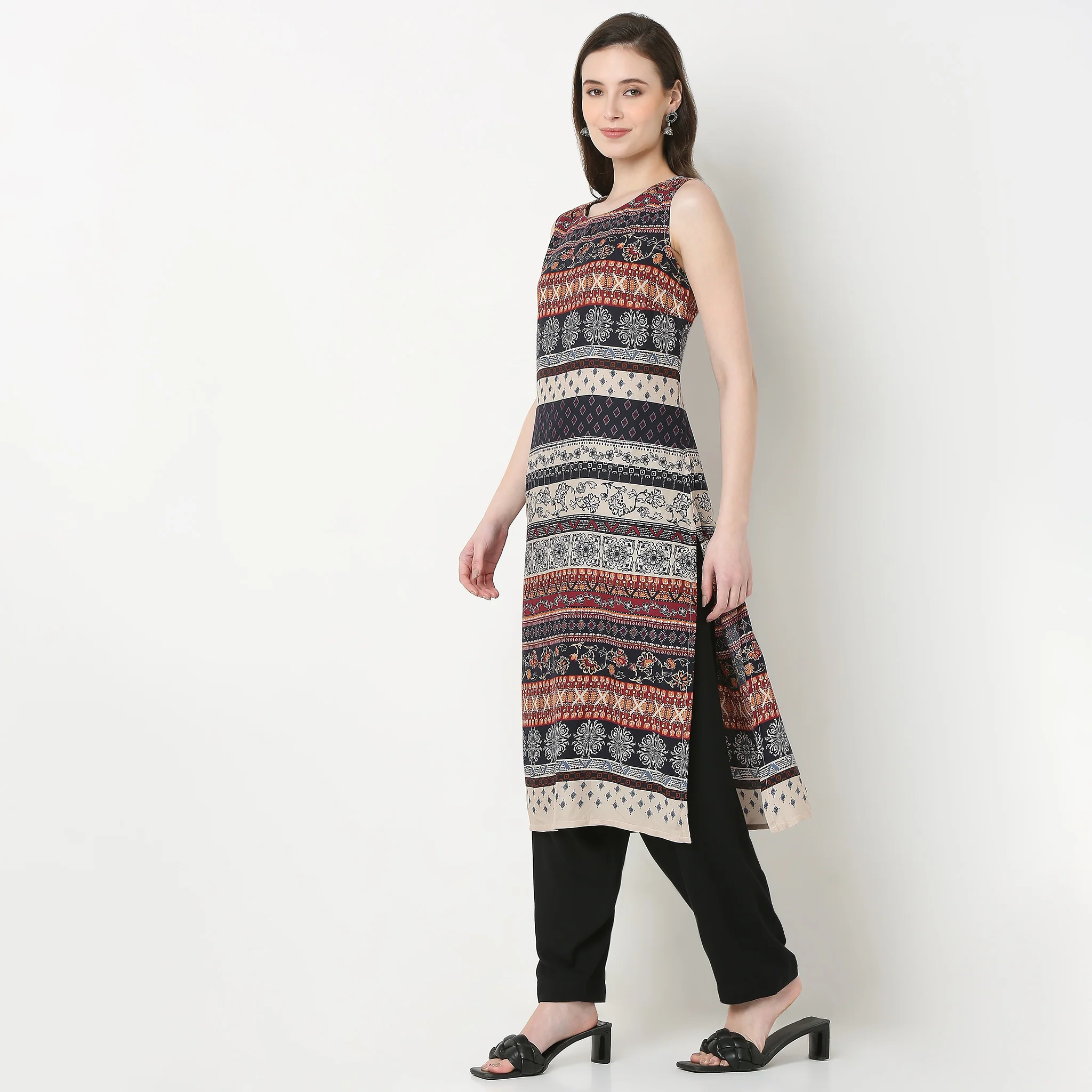 Boat Neck Printed Straigth Kurta - Image 5