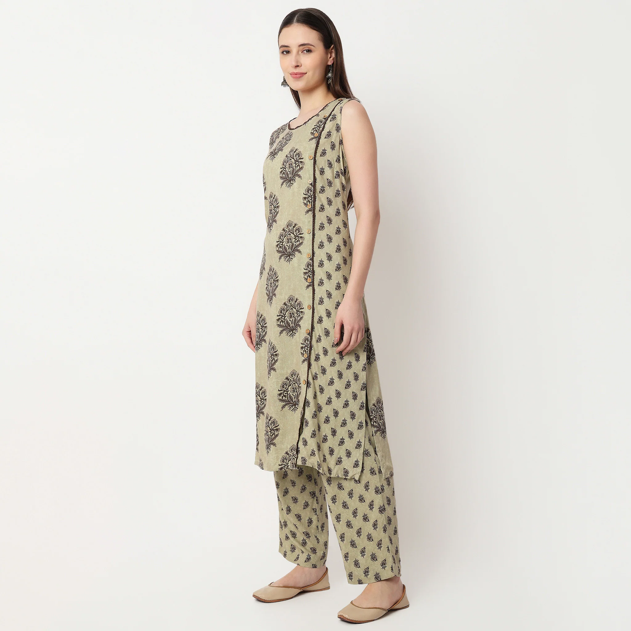 Boat Neck Sleeveless Kurta - Image 5
