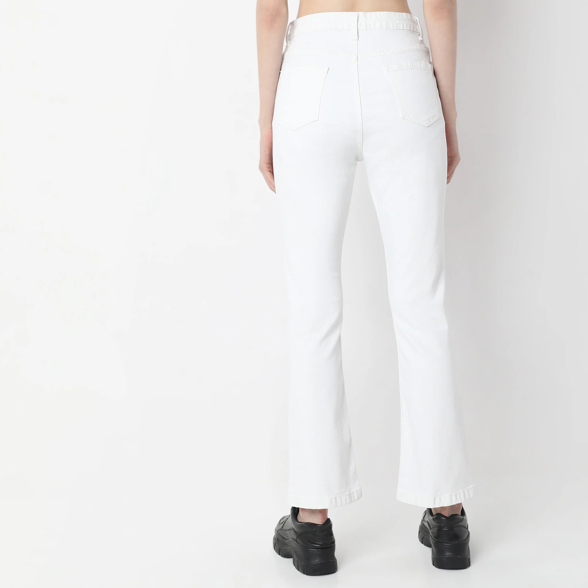 Highwaist Bootcut Clean Look High Rise Jeans - Image 18