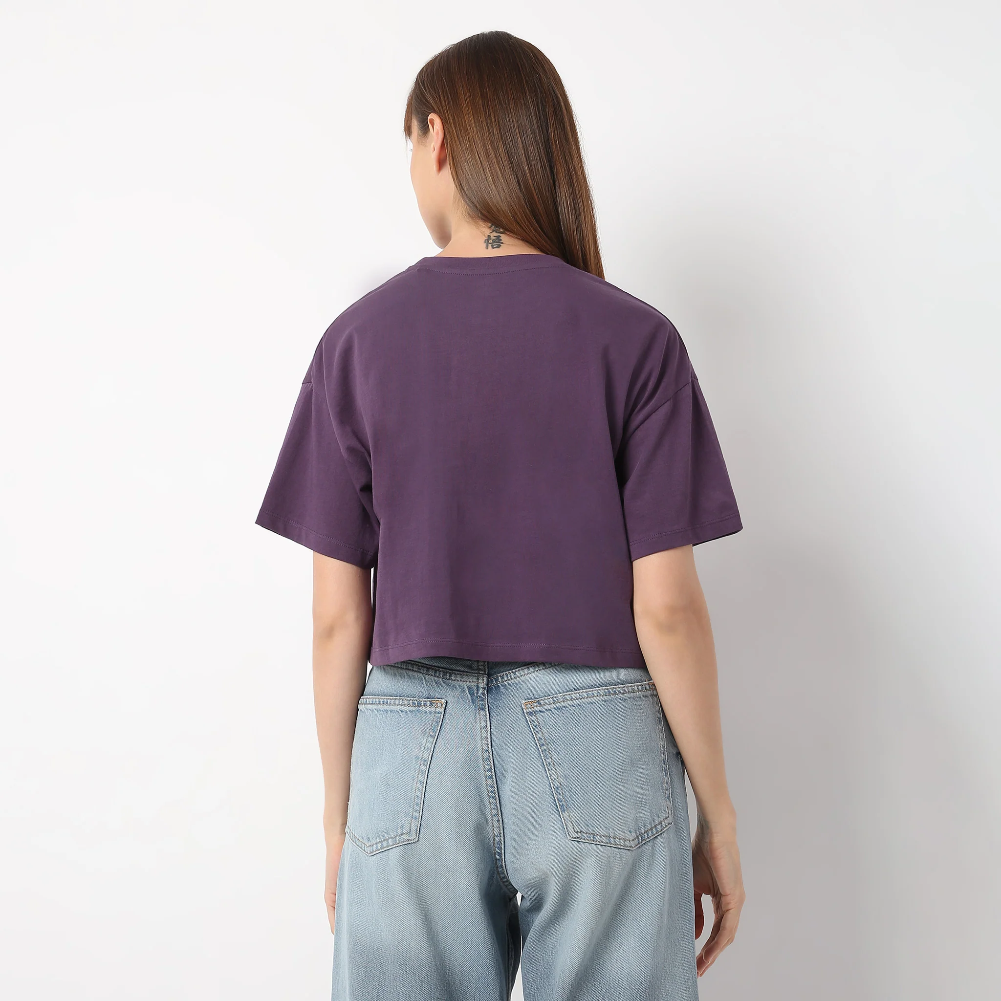 Boxy Fit Betty Font Graphic Print Crop T-Shirt - Image 4