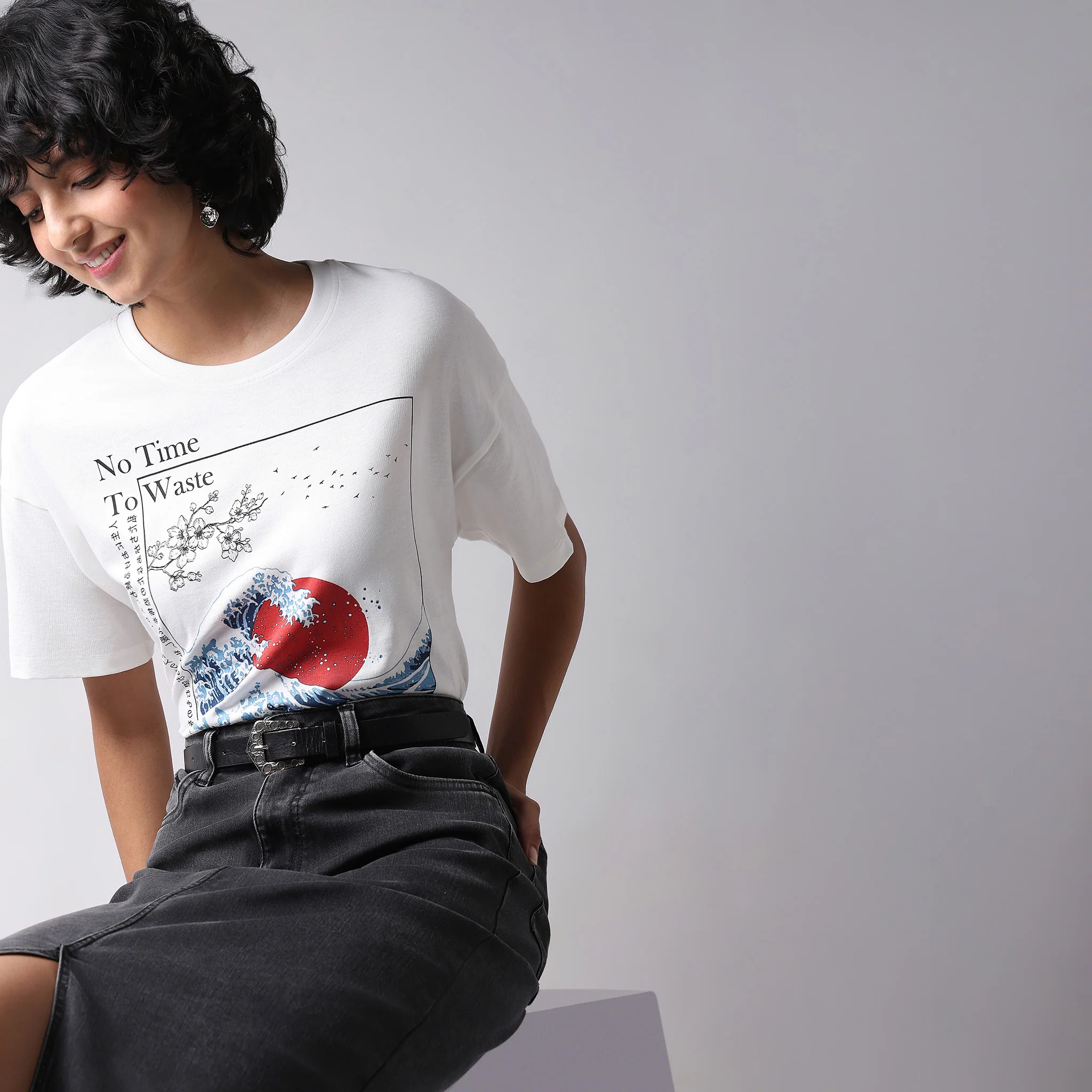 Boxy Fit Graphic T-Shirt - Image 4
