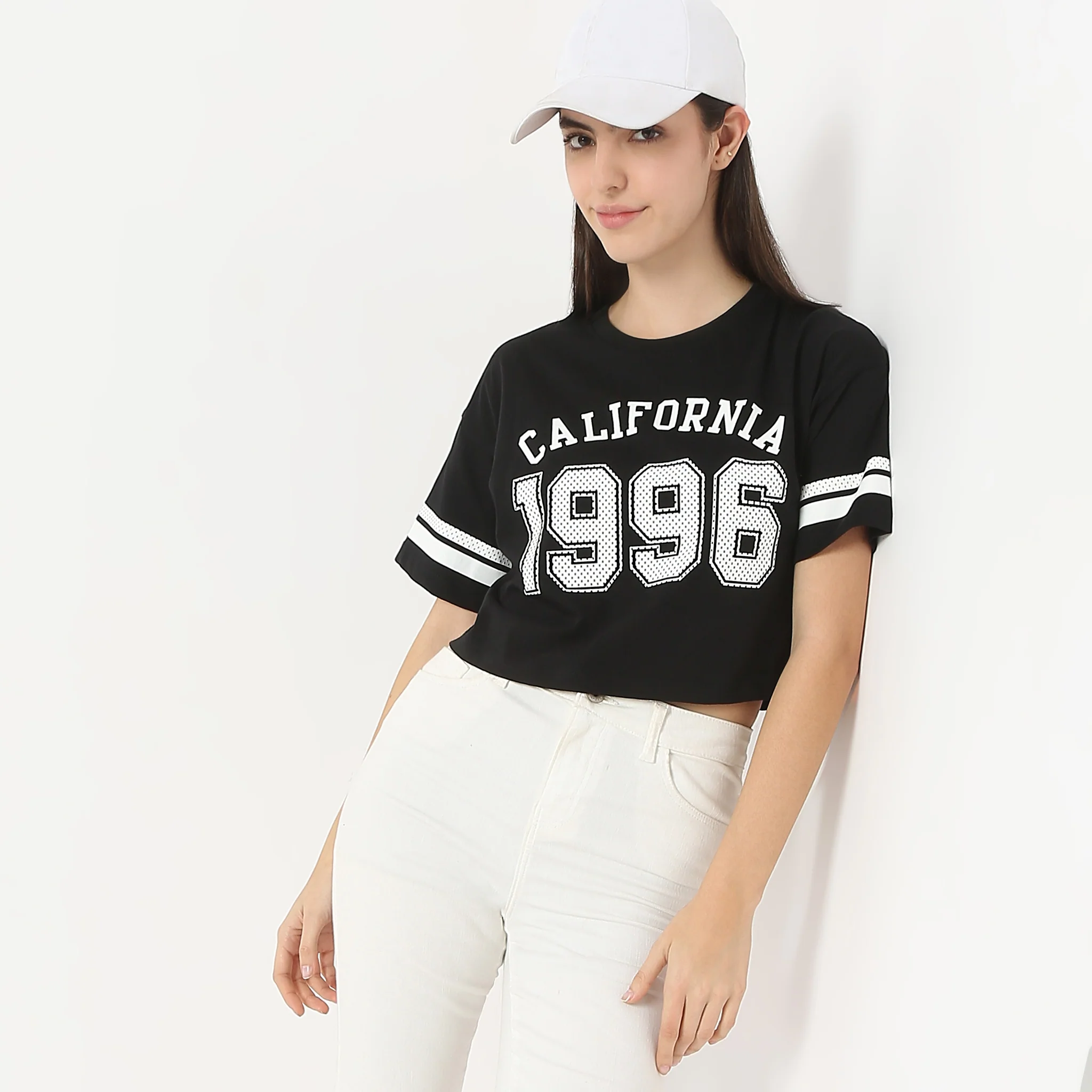 Boxy Fit Graphic Short Sleeve Knit Crop T-Shirt