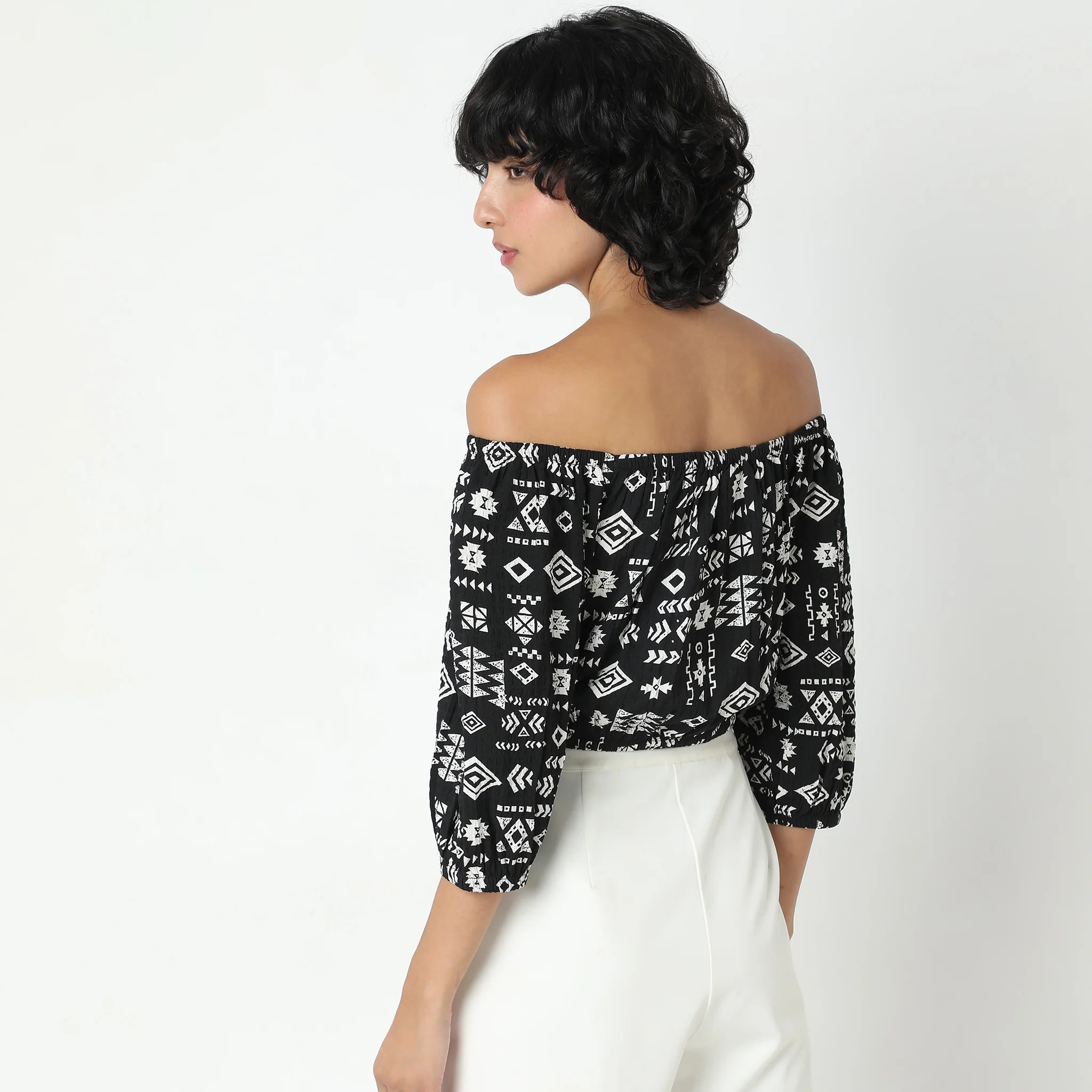 Boxy Fit Printed Crop Top - Image 3