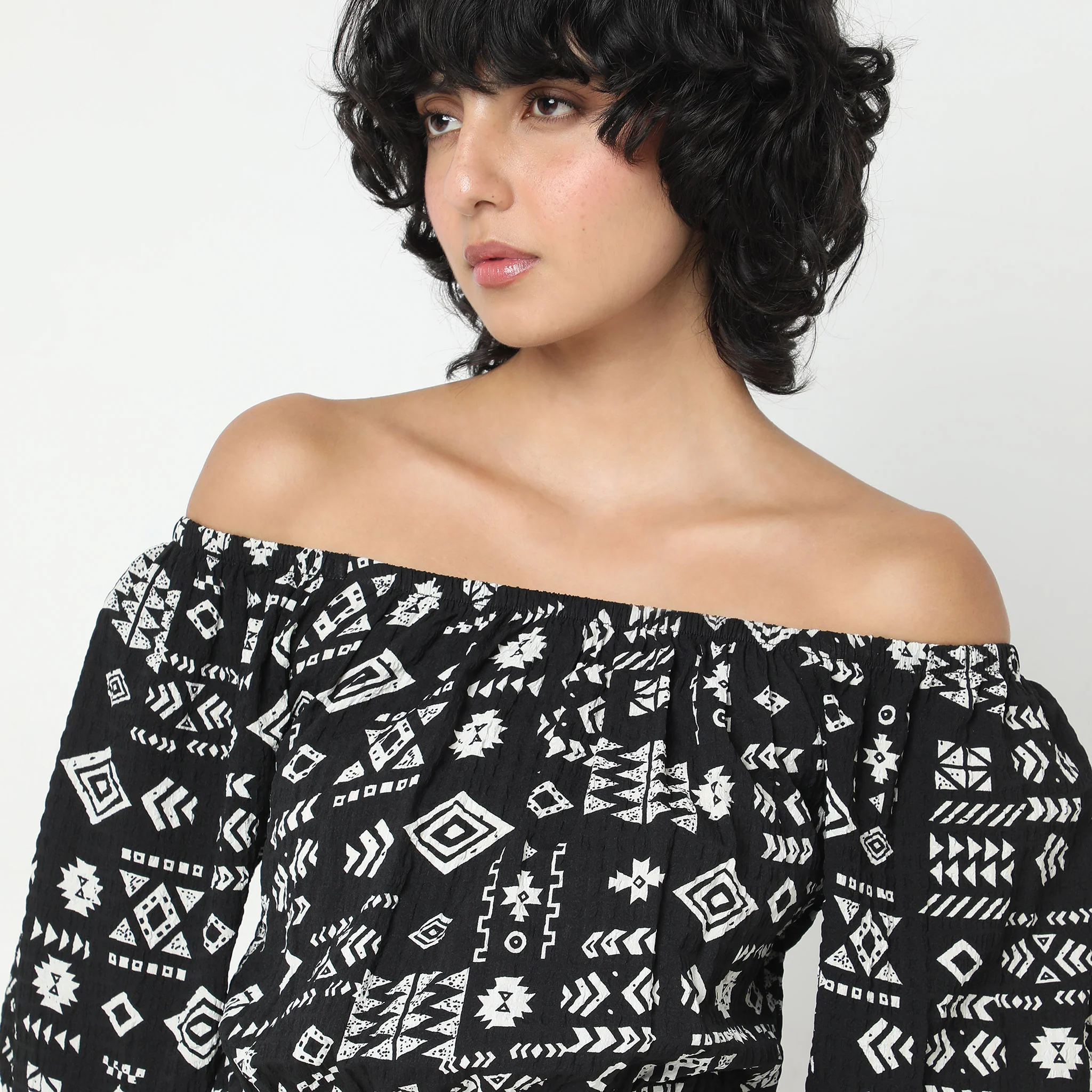 Boxy Fit Printed Crop Top - Image 4