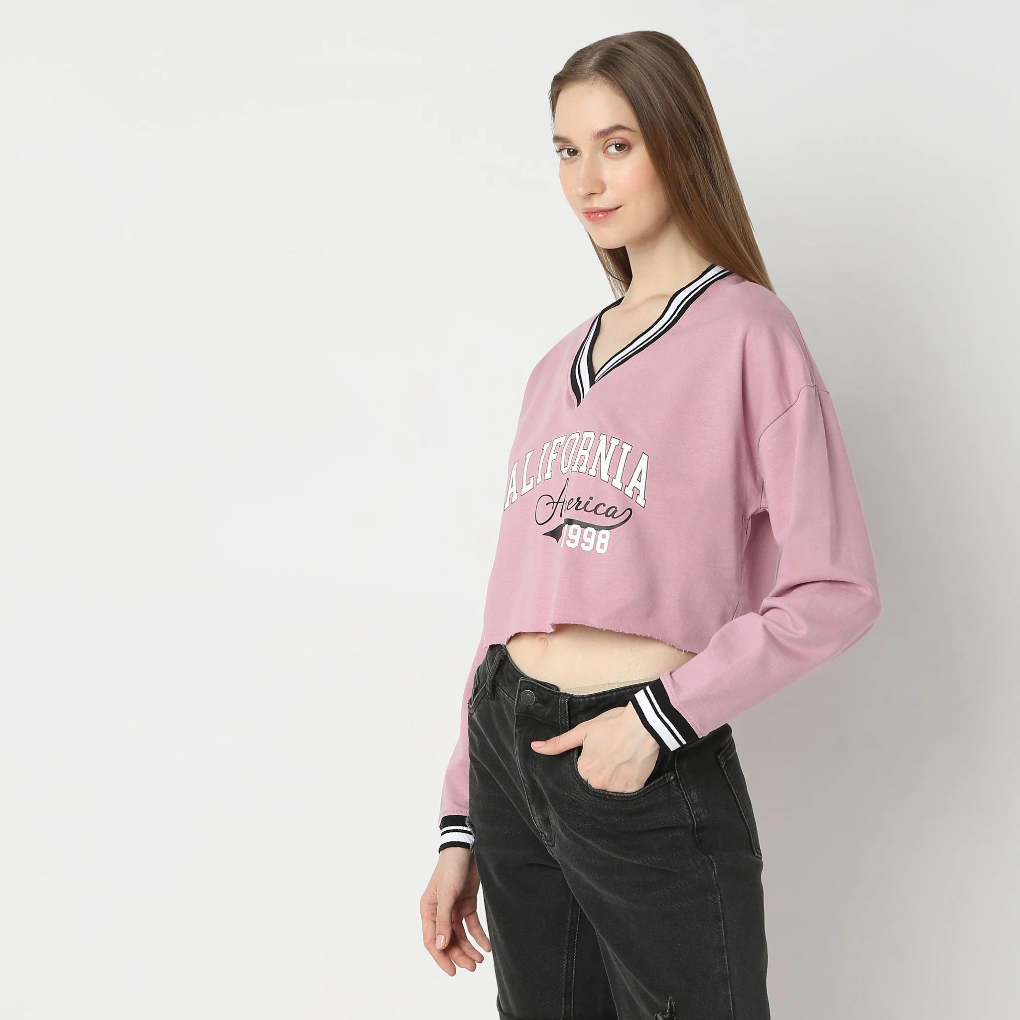 Boxy Fit V-Neck Raw Edge Hem Cropped Sweat Tee - Image 10