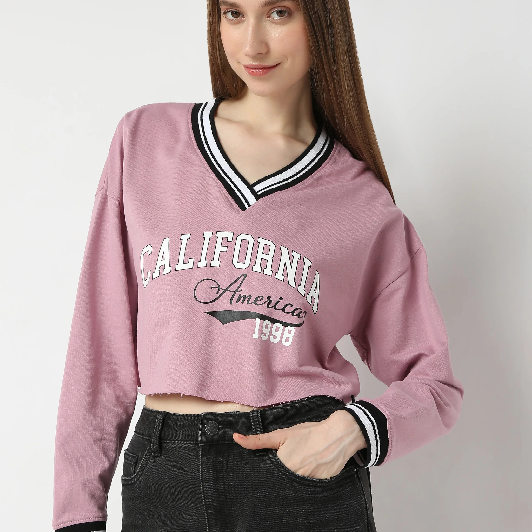 Boxy Fit V-Neck Raw Edge Hem Cropped Sweat Tee - Image 9