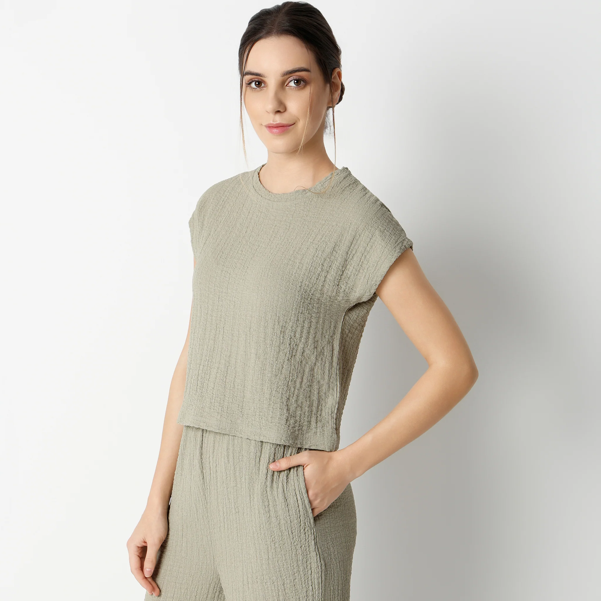 Cropped Boxy Fit Betty Top - Image 10