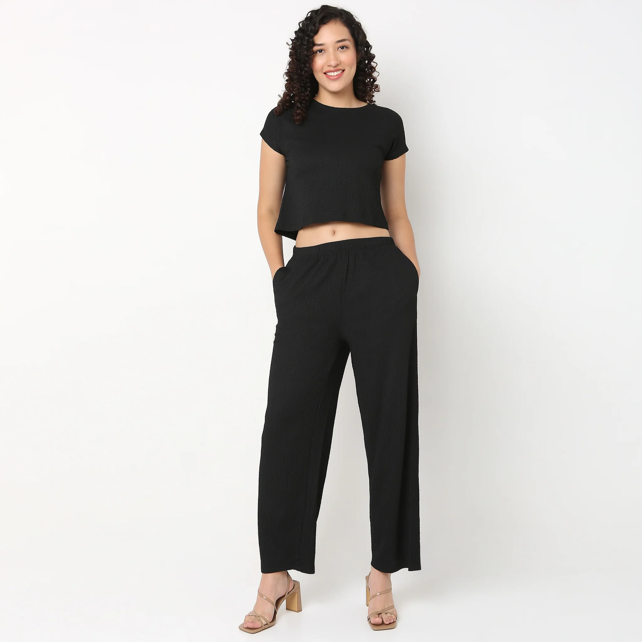 Cropped Boxy Fit Betty Top - Image 11
