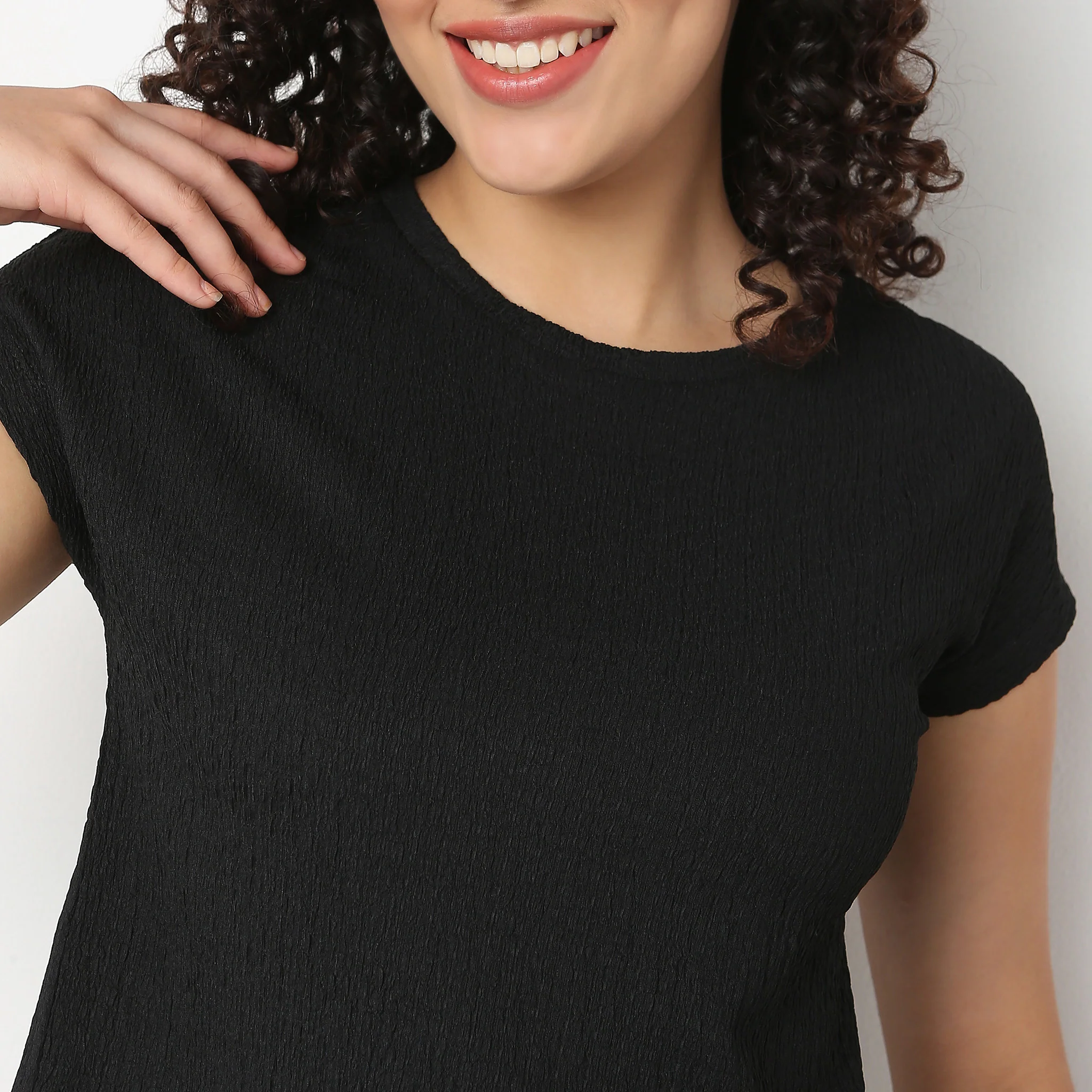 Cropped Boxy Fit Betty Top - Image 14