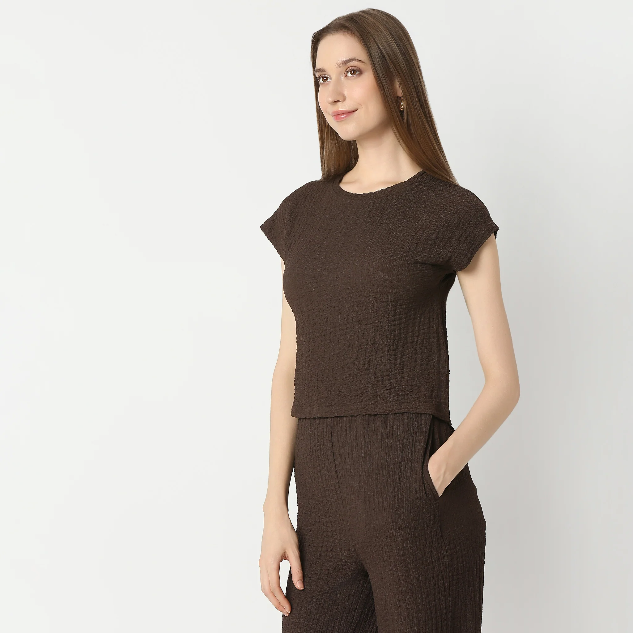 Cropped Boxy Fit Betty Top - Image 5