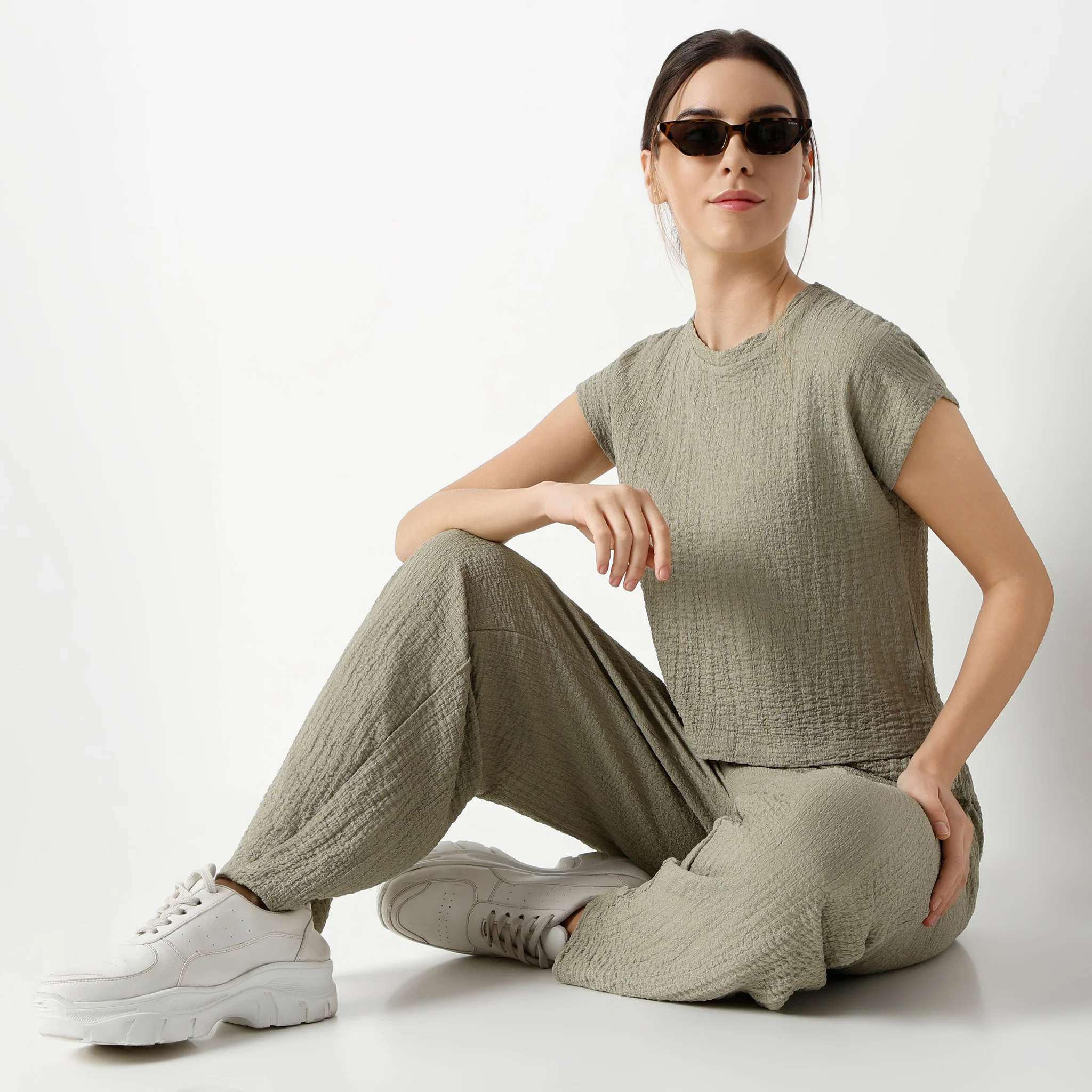 Cropped Boxy Fit Betty Top - Image 7