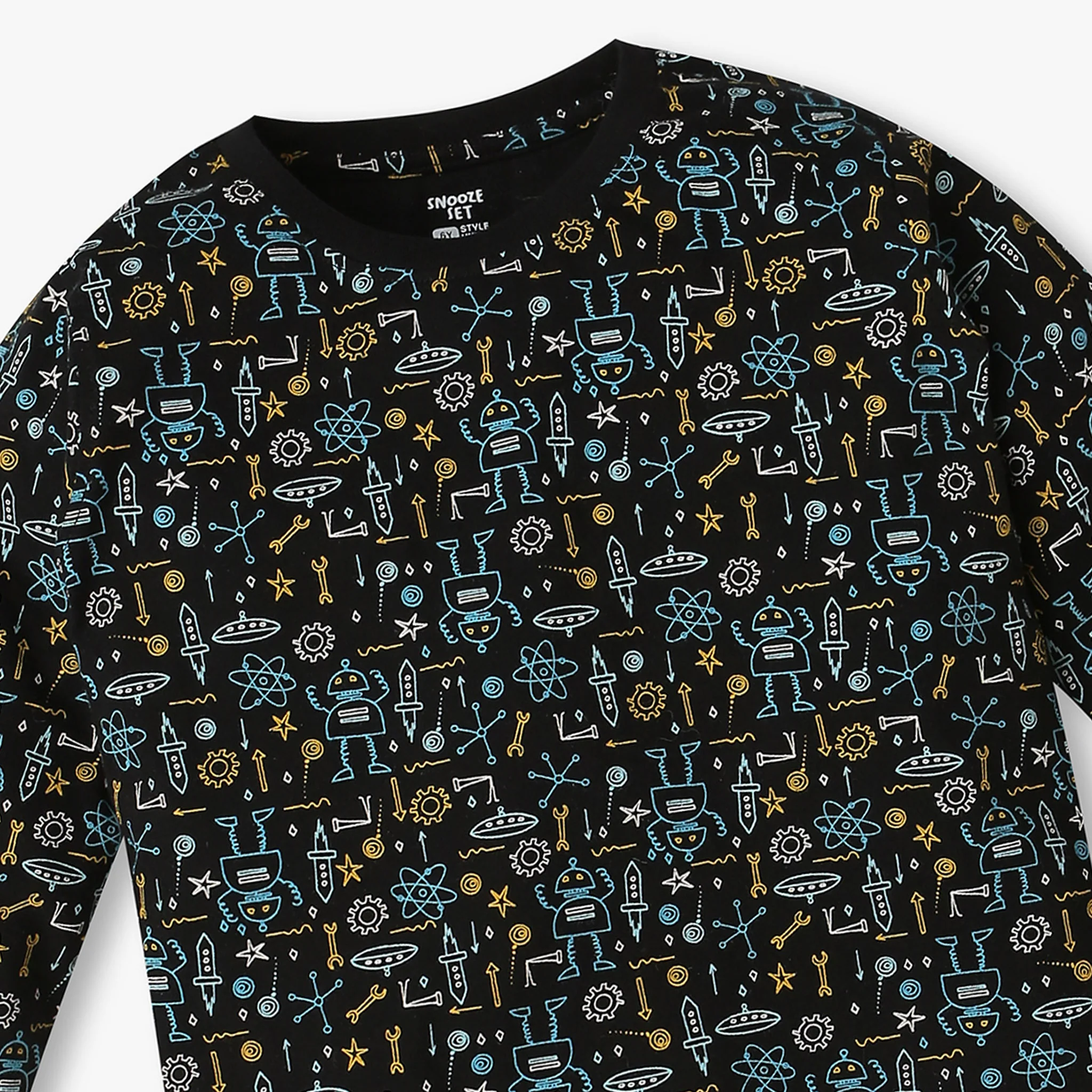 Boys Printed T-Shirt With Trackpant Sleepwear Set - Image 4