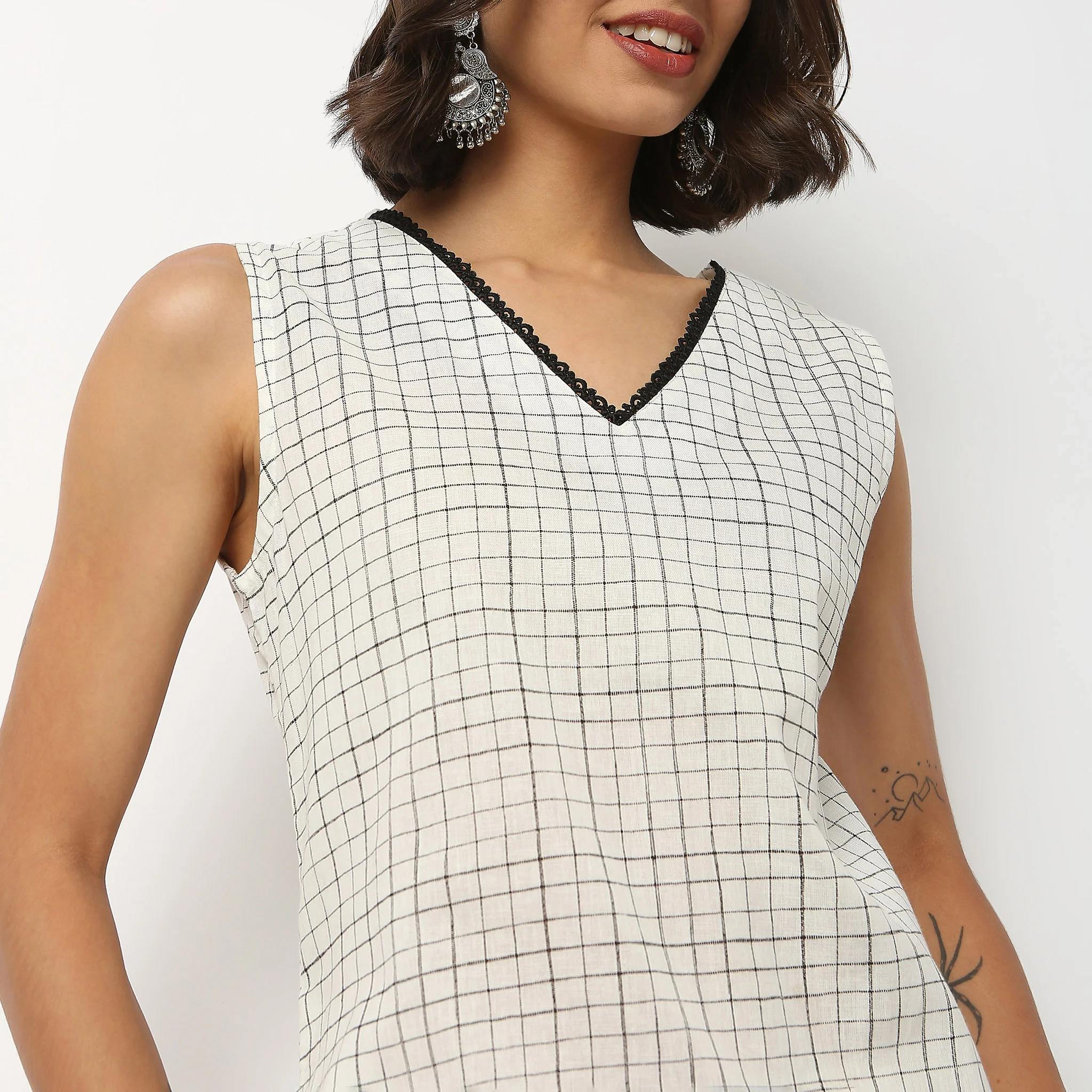 Checkered Cotton A-Line Kurta - Image 4