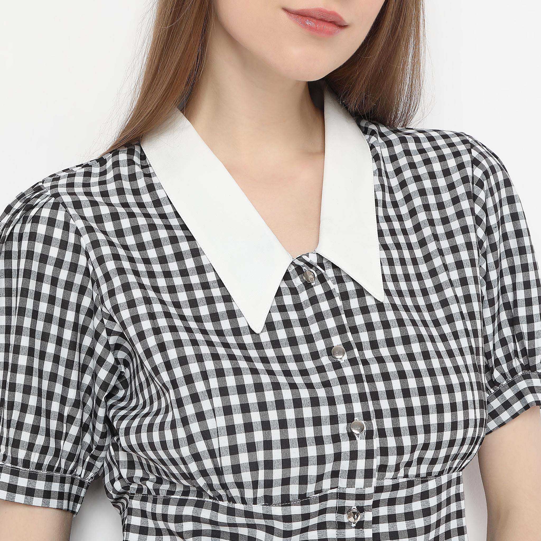 Checkered Gingham White Collar Puff Sleeve Crop Top - Image 4