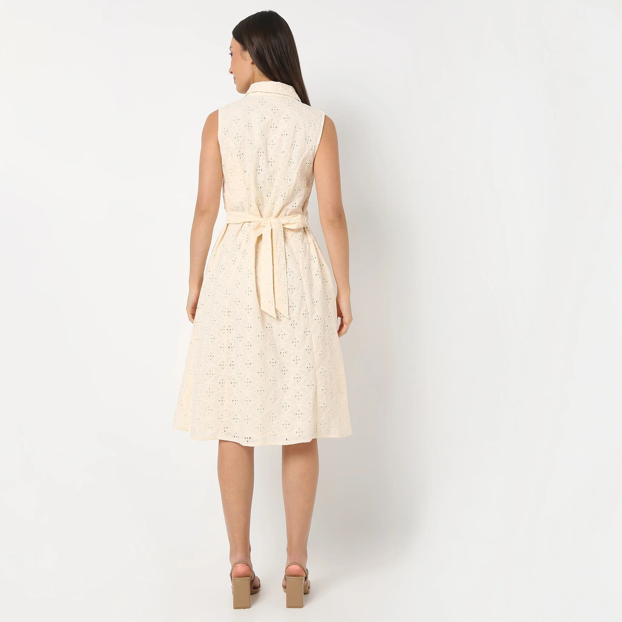 Below Knee Sleeveless Shirt Collar Schiffli Flare Fit Dress - Image 3