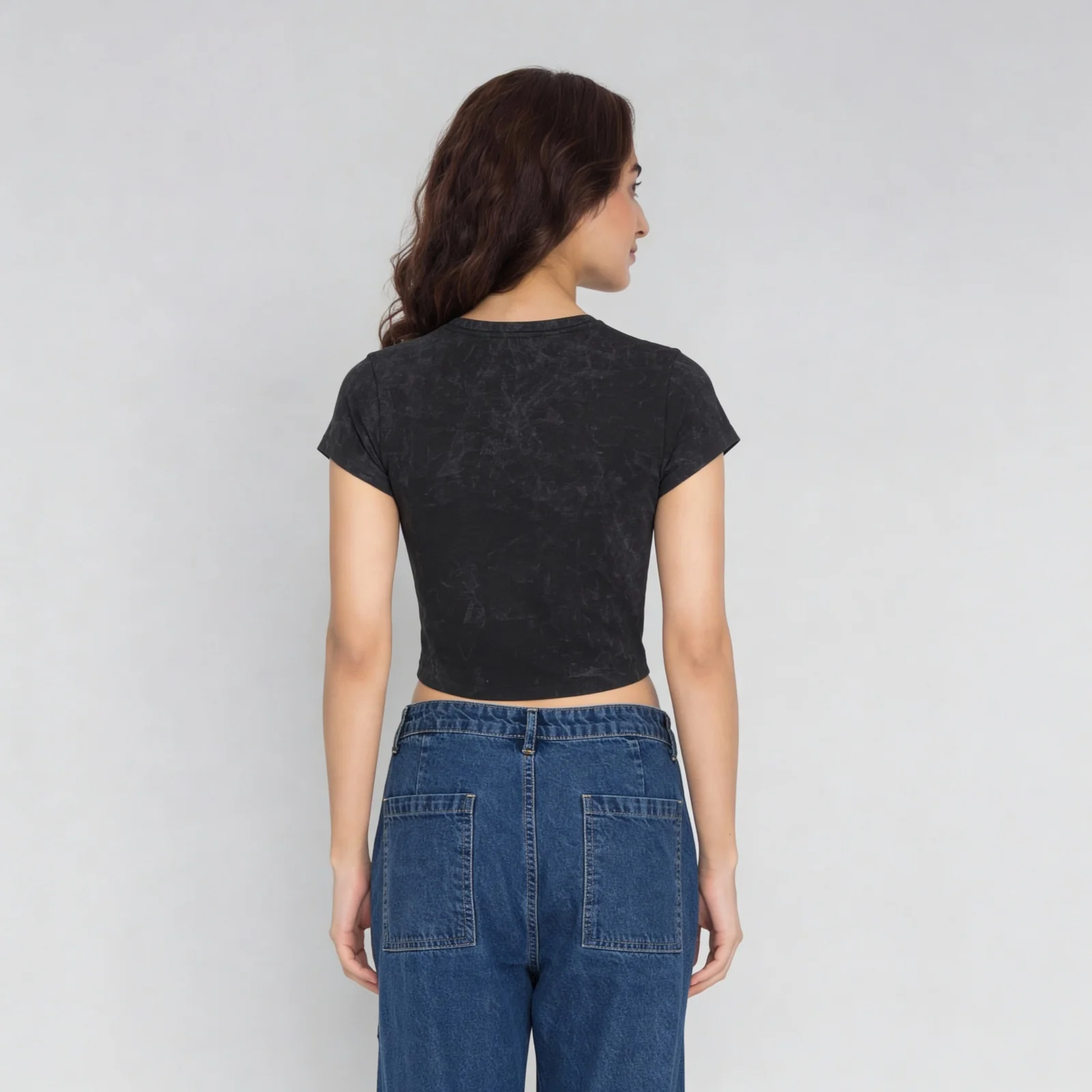 Graphic Crew Neck Cropped T-Shirt - Image 3