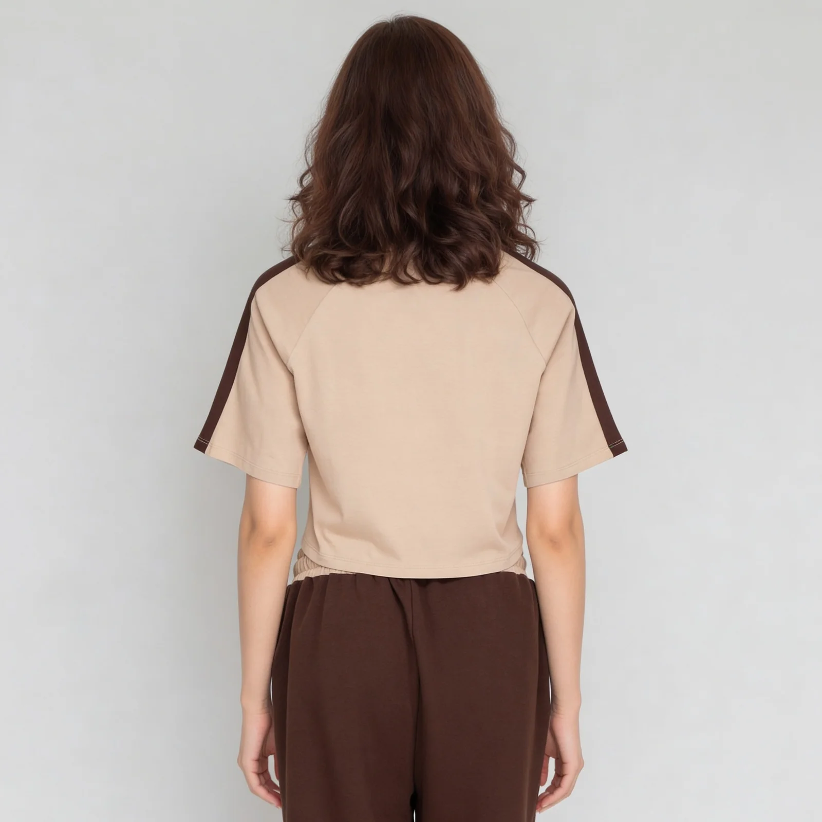 Cotton Graphic V-Neck Crop T-Shirt - Image 3