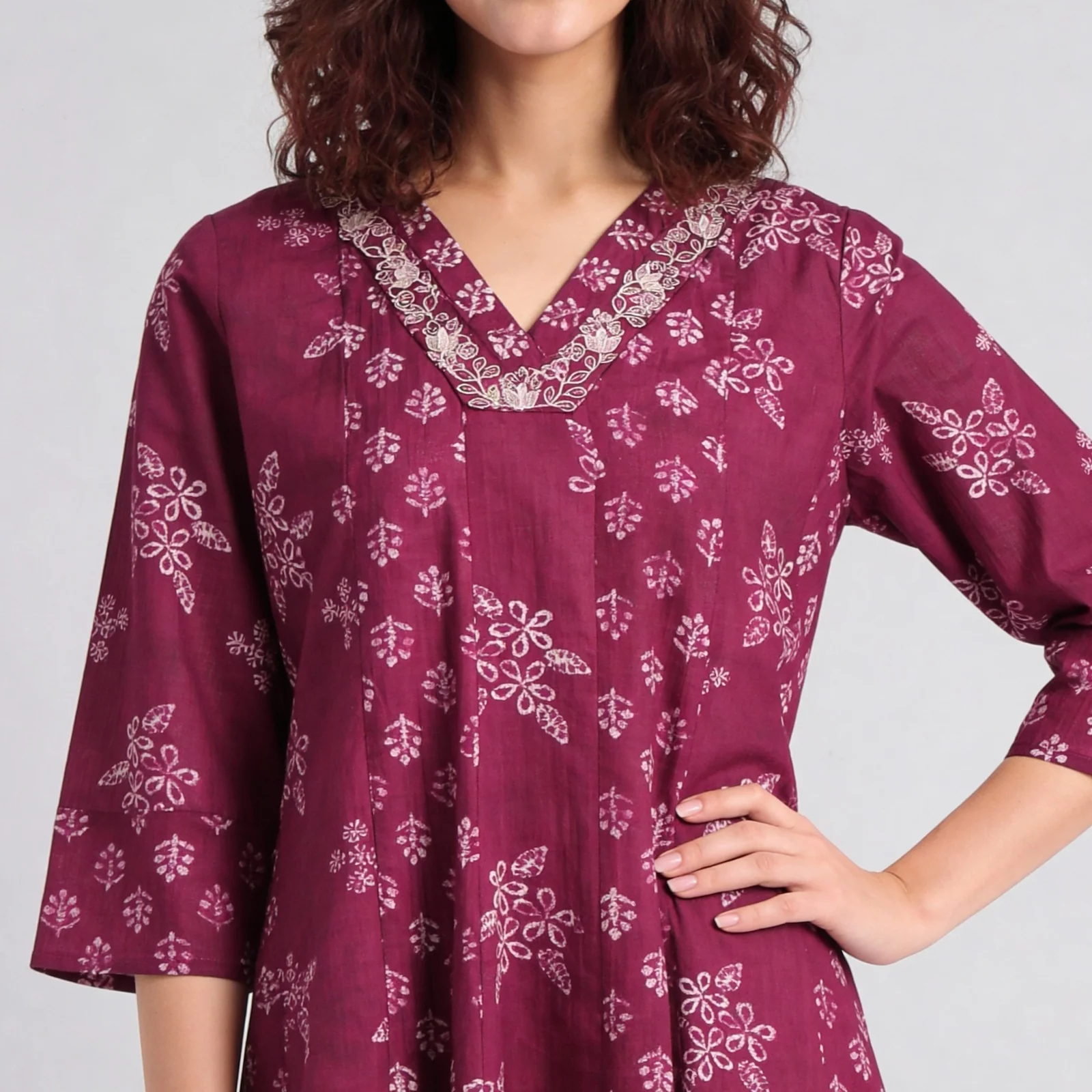 Cotton Printed V-Neck Kalidar Kurta - Image 5