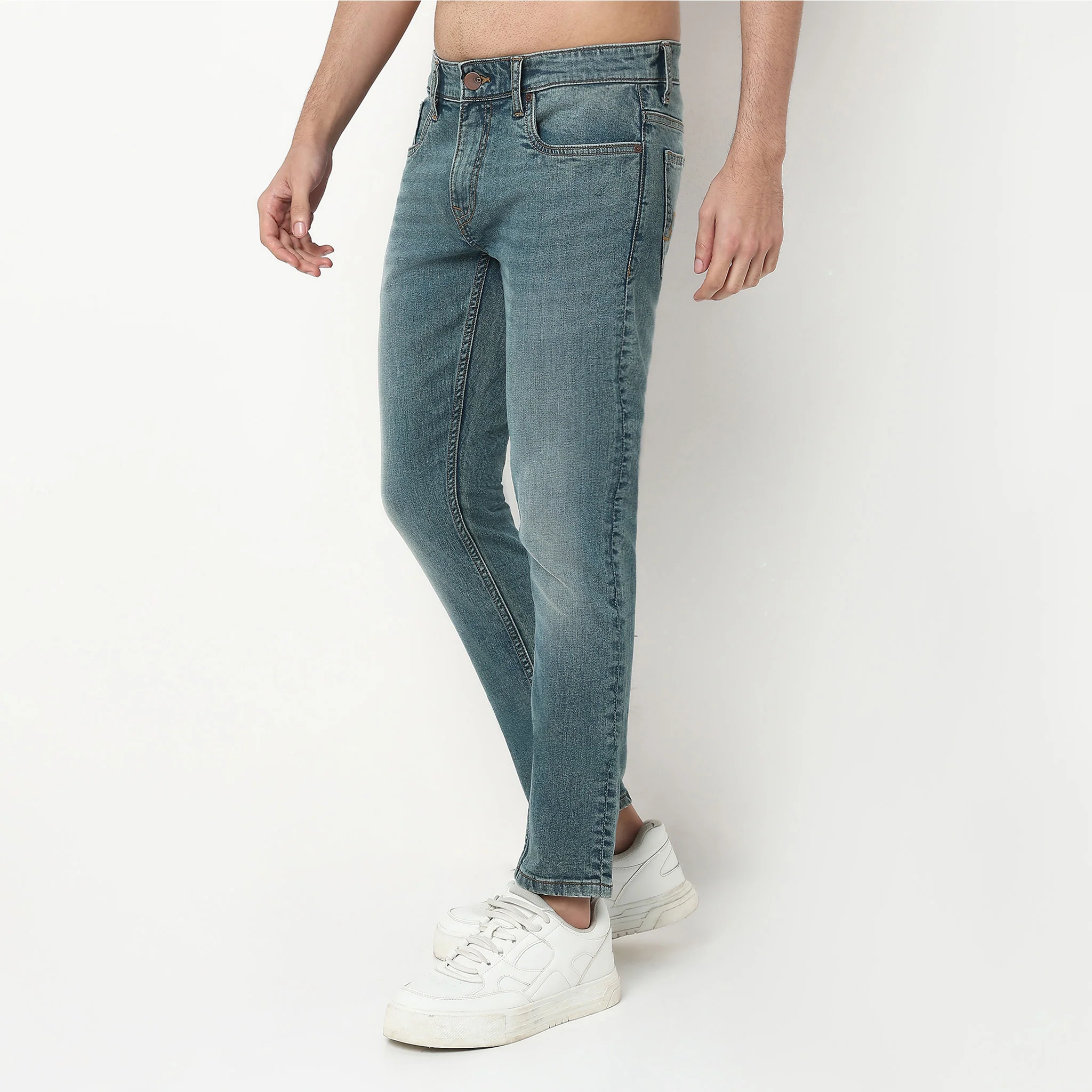 Worn Out Look Vintage Jeans - Image 5