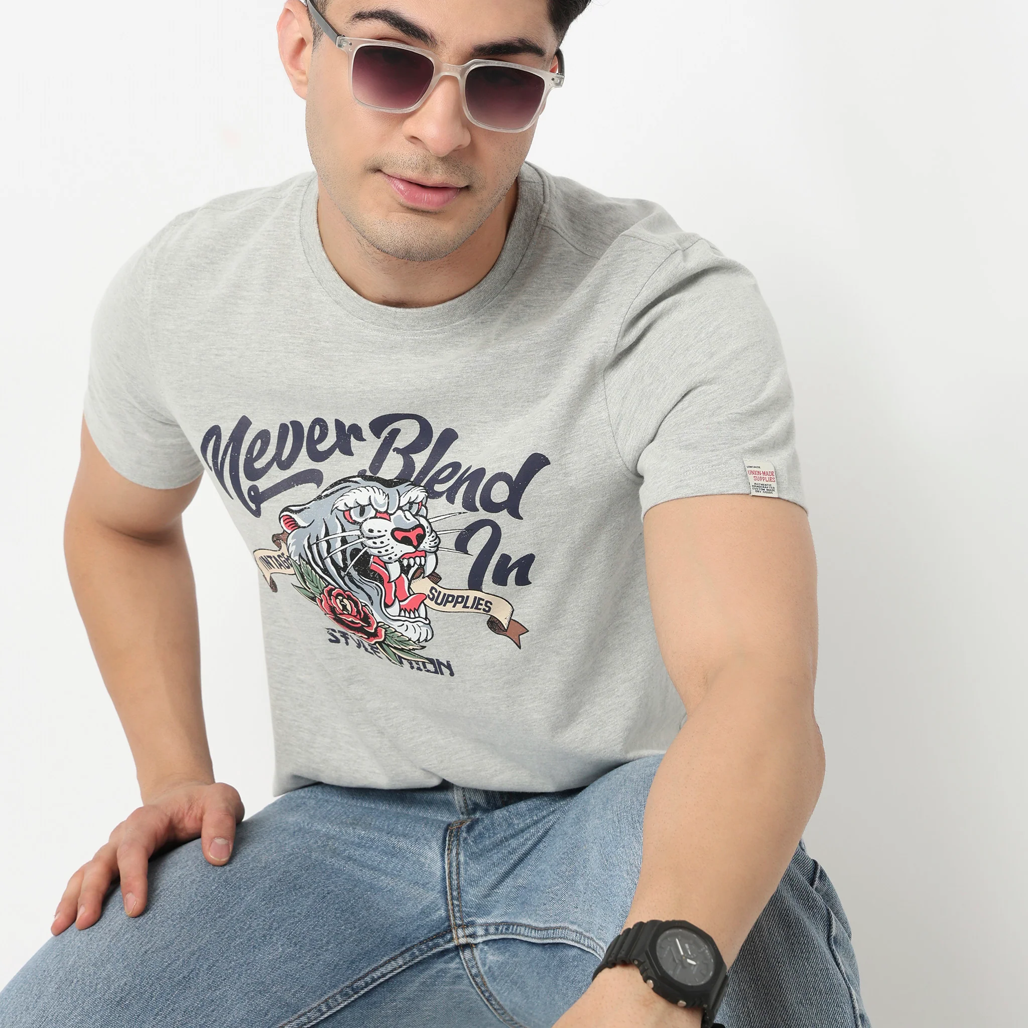 Crew Neck Graphic T-Shirt - Image 4
