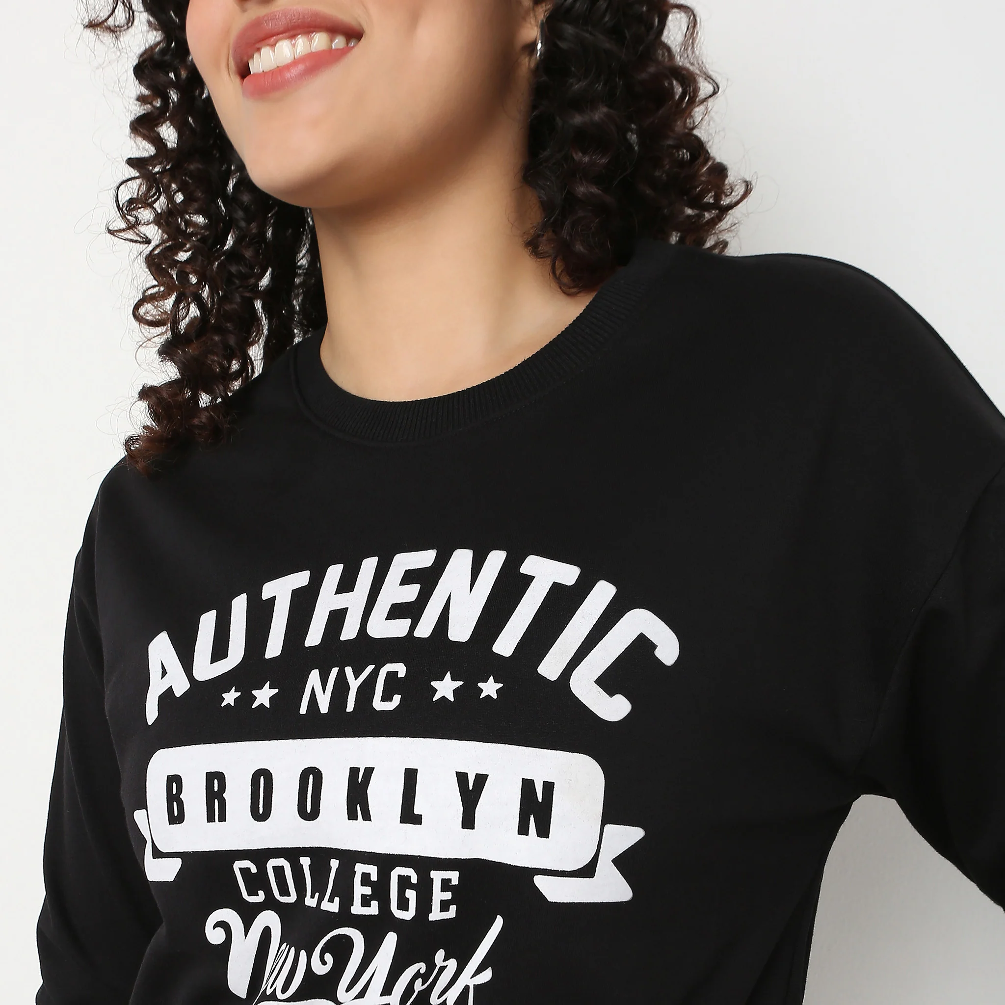 Crop Fit With Front Graphic Sweat Tee - Image 4