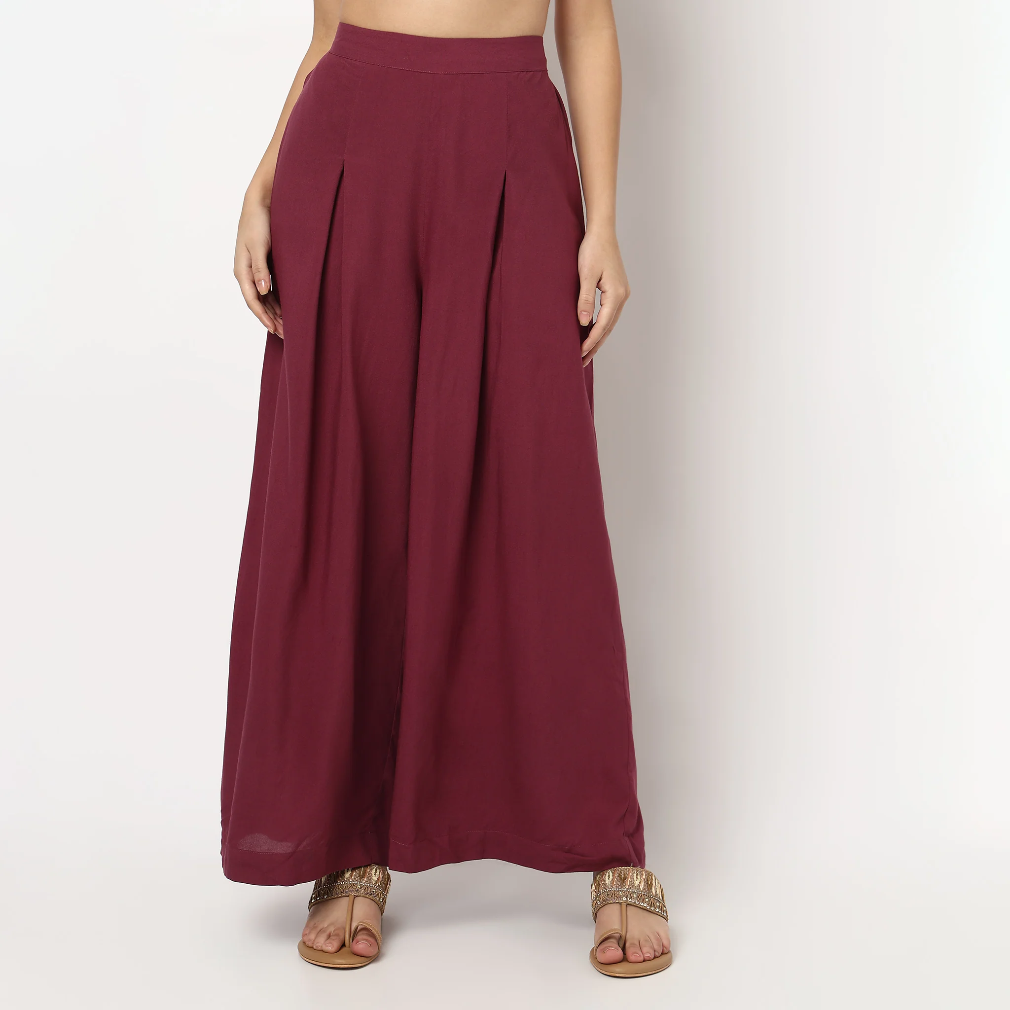 Printed Cape with Strappy Crop Top and Pants - Image 7