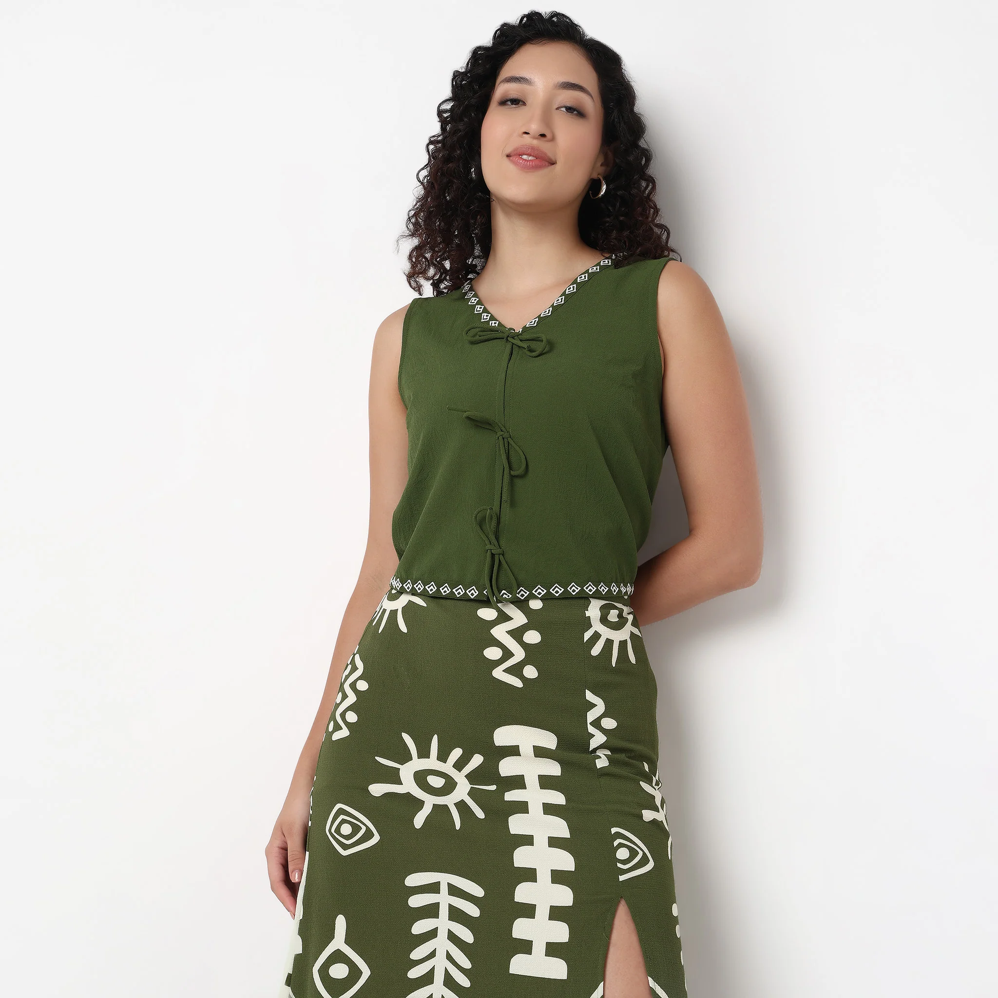 Crop Vest With Front Tie Up - Image 2