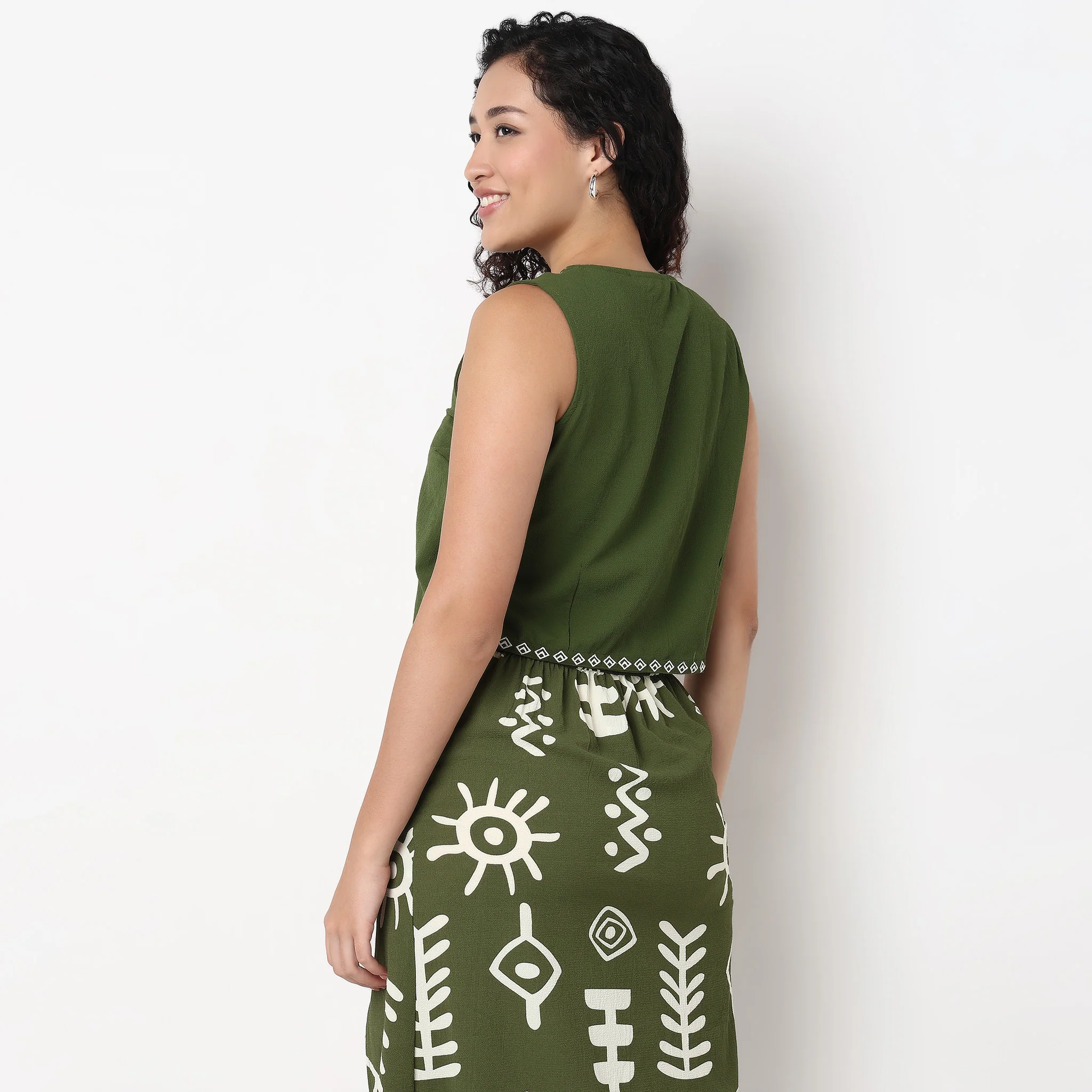 Crop Vest With Front Tie Up - Image 3